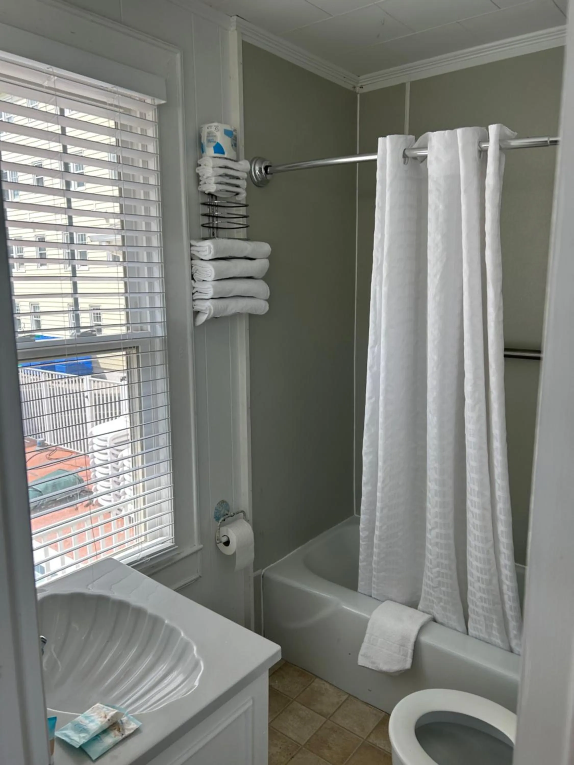 Bathroom in The Admiral Hotel/Motel