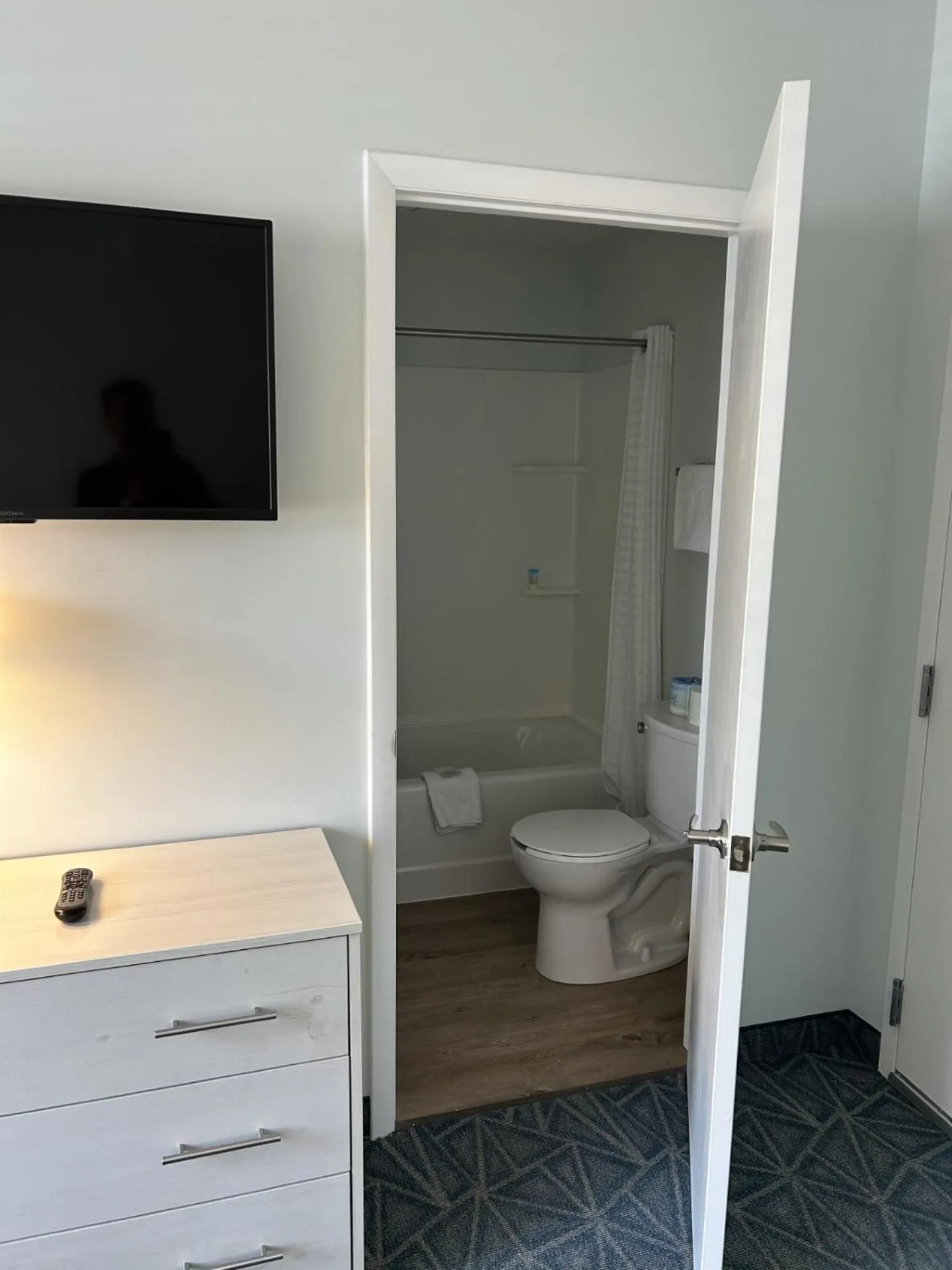 Bathroom in The Admiral Hotel/Motel