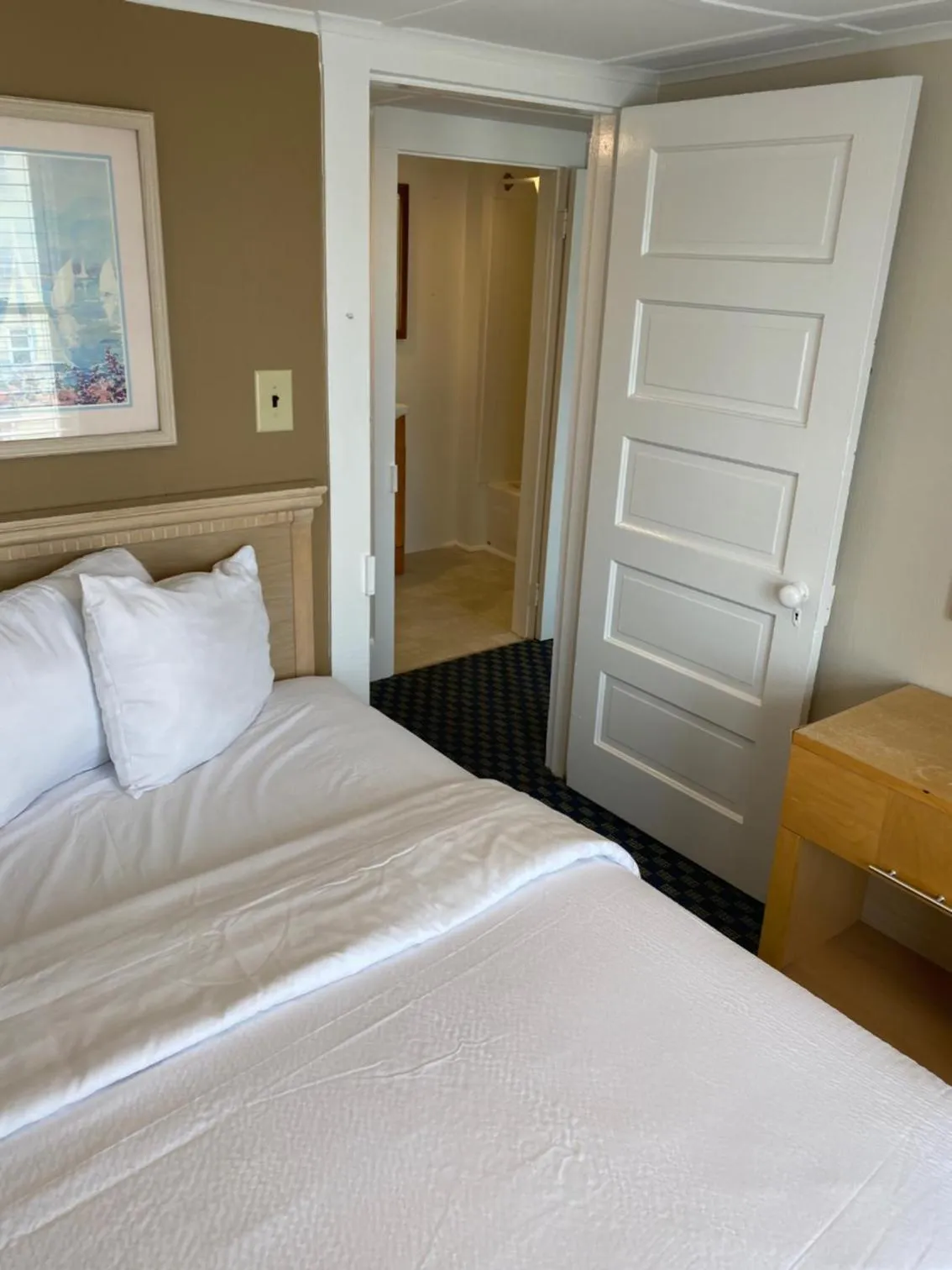 Bedroom in The Admiral Hotel/Motel