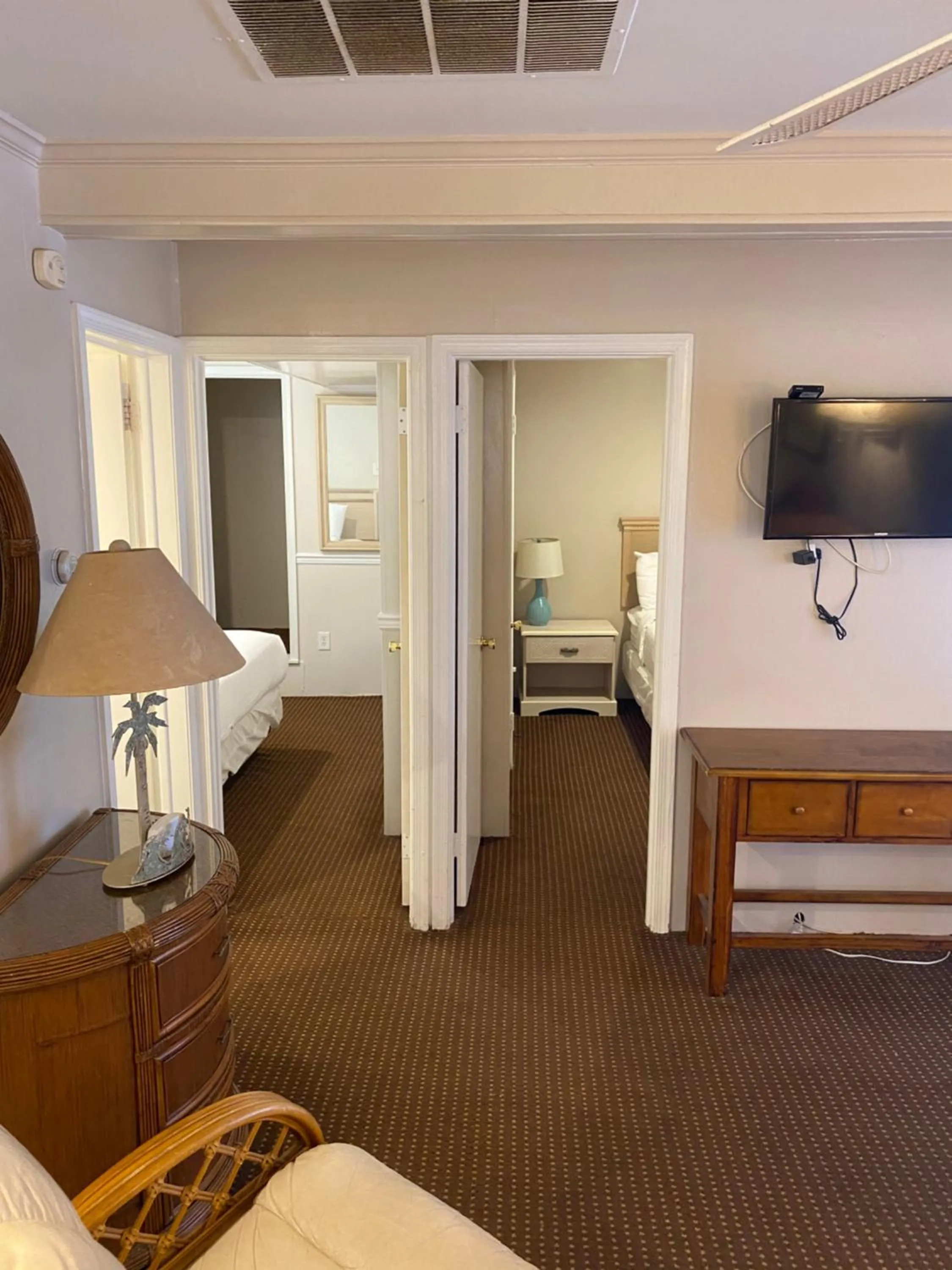 The Admiral Hotel/Motel