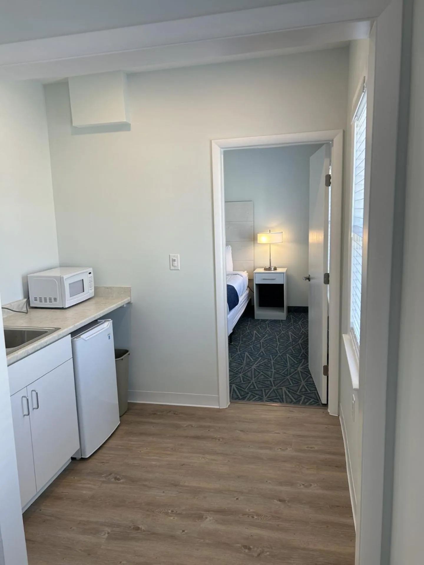 Photo of the whole room in The Admiral Hotel/Motel