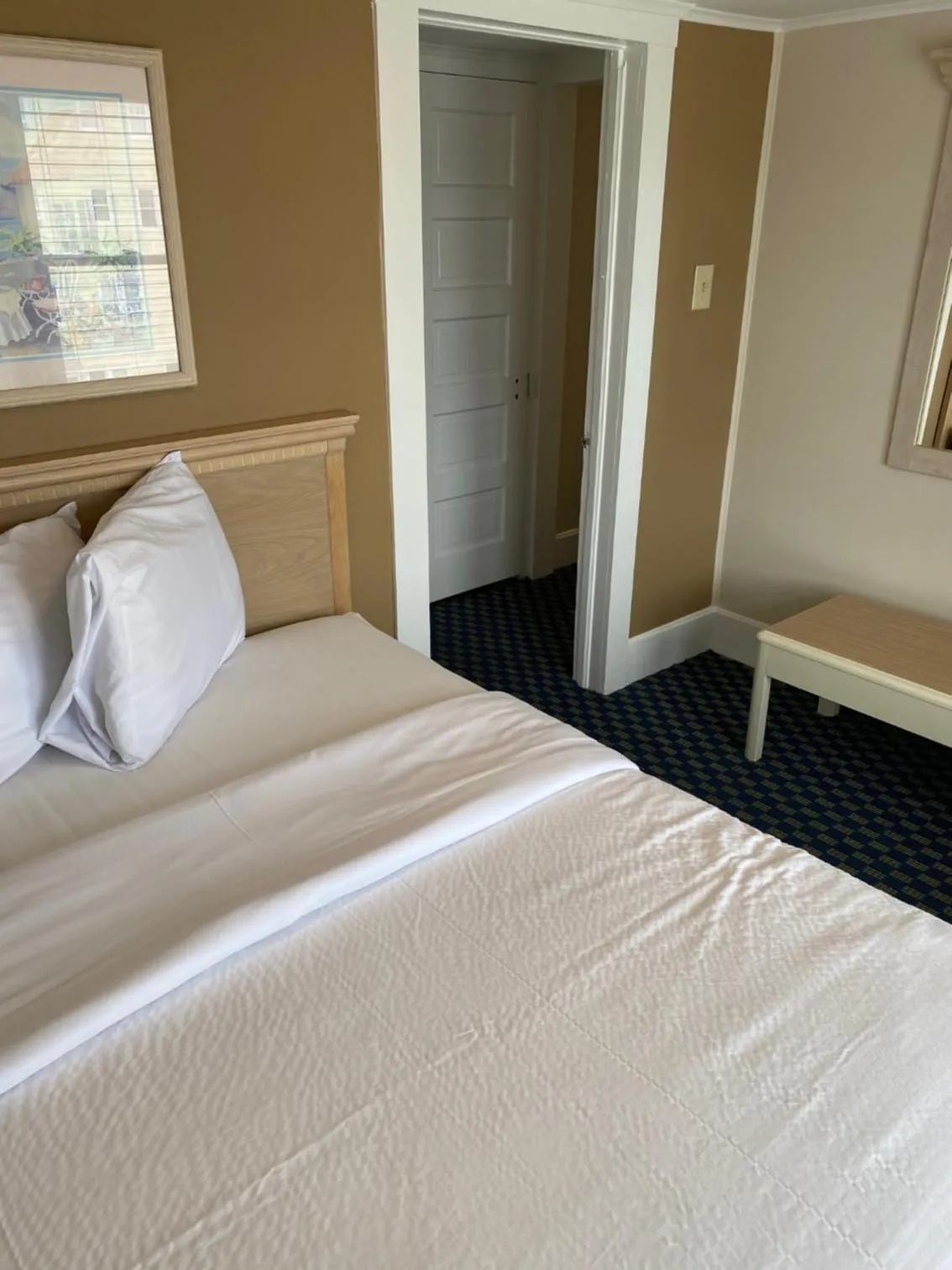 Bedroom in The Admiral Hotel/Motel