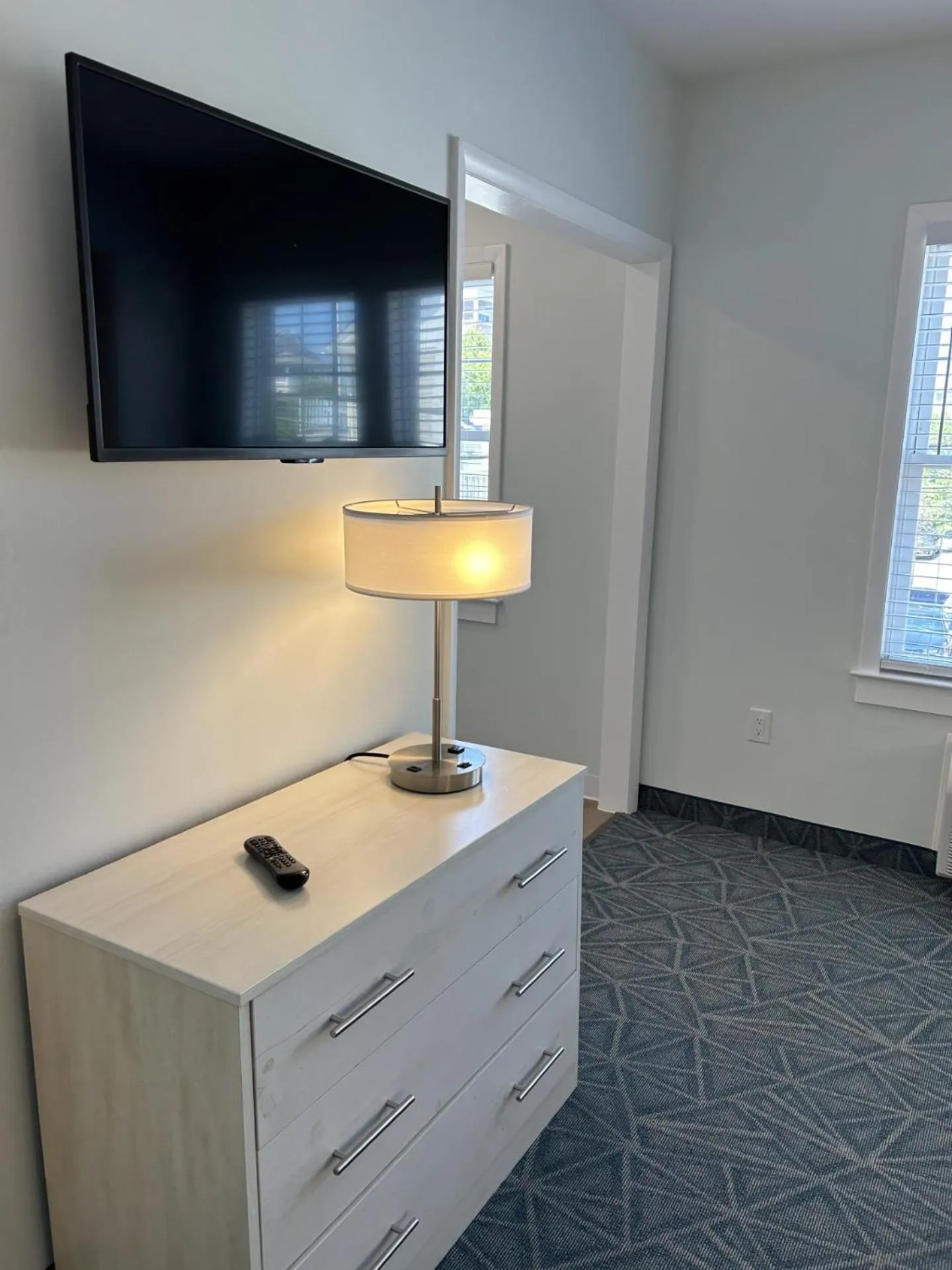 TV and multimedia in The Admiral Hotel/Motel