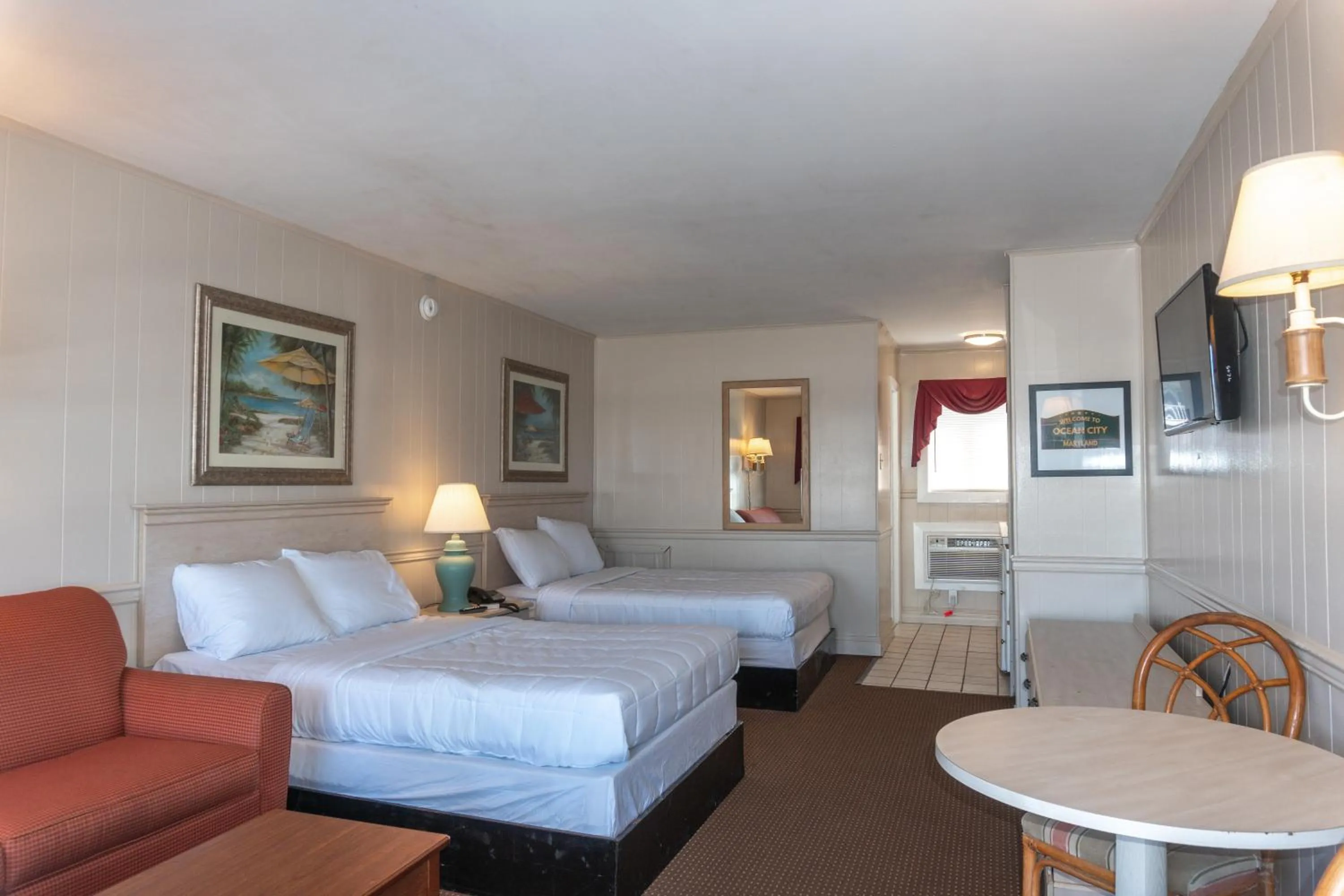 Photo of the whole room in The Admiral Hotel/Motel