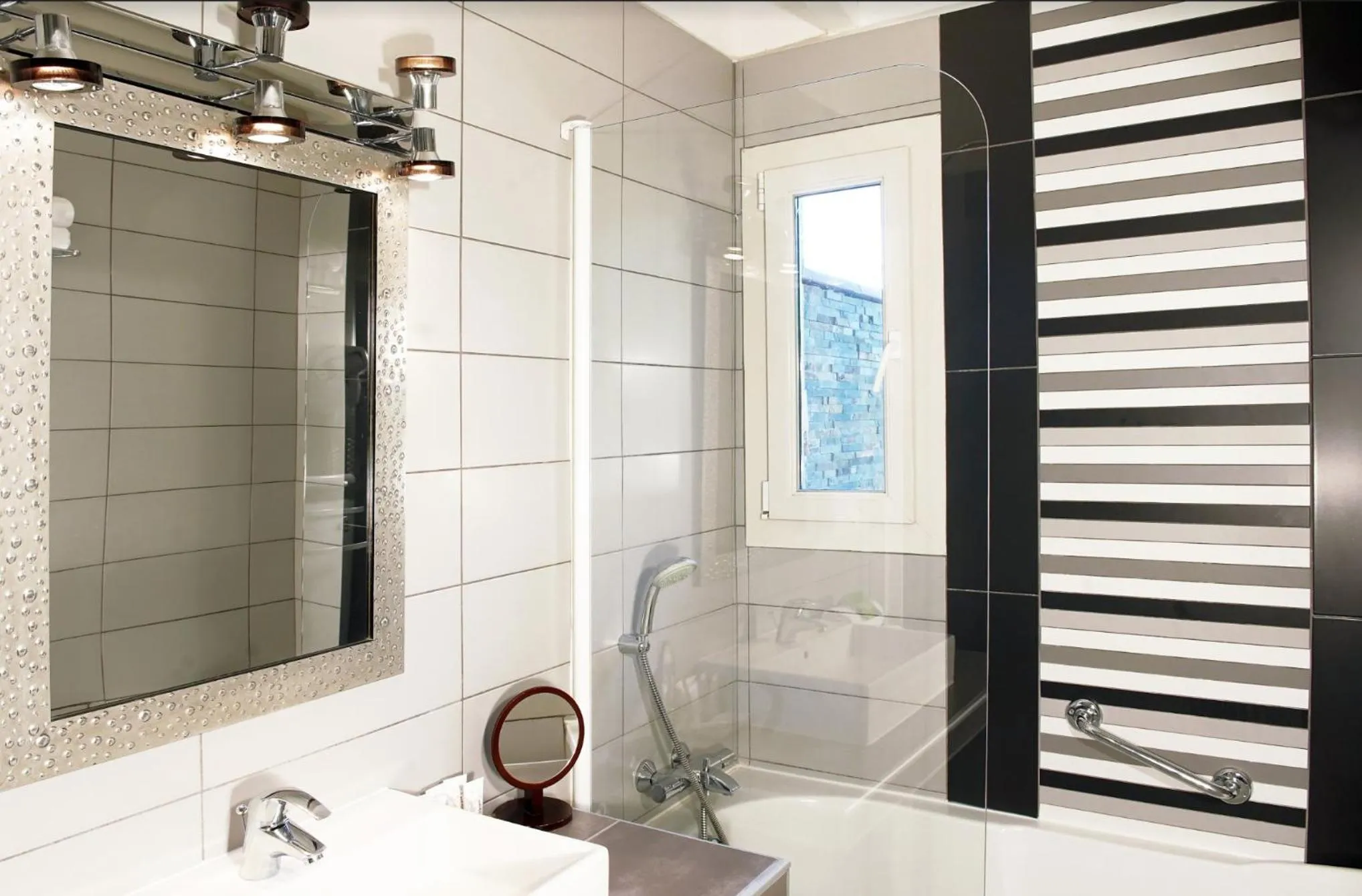 Bathroom in Le Mas des Citronniers