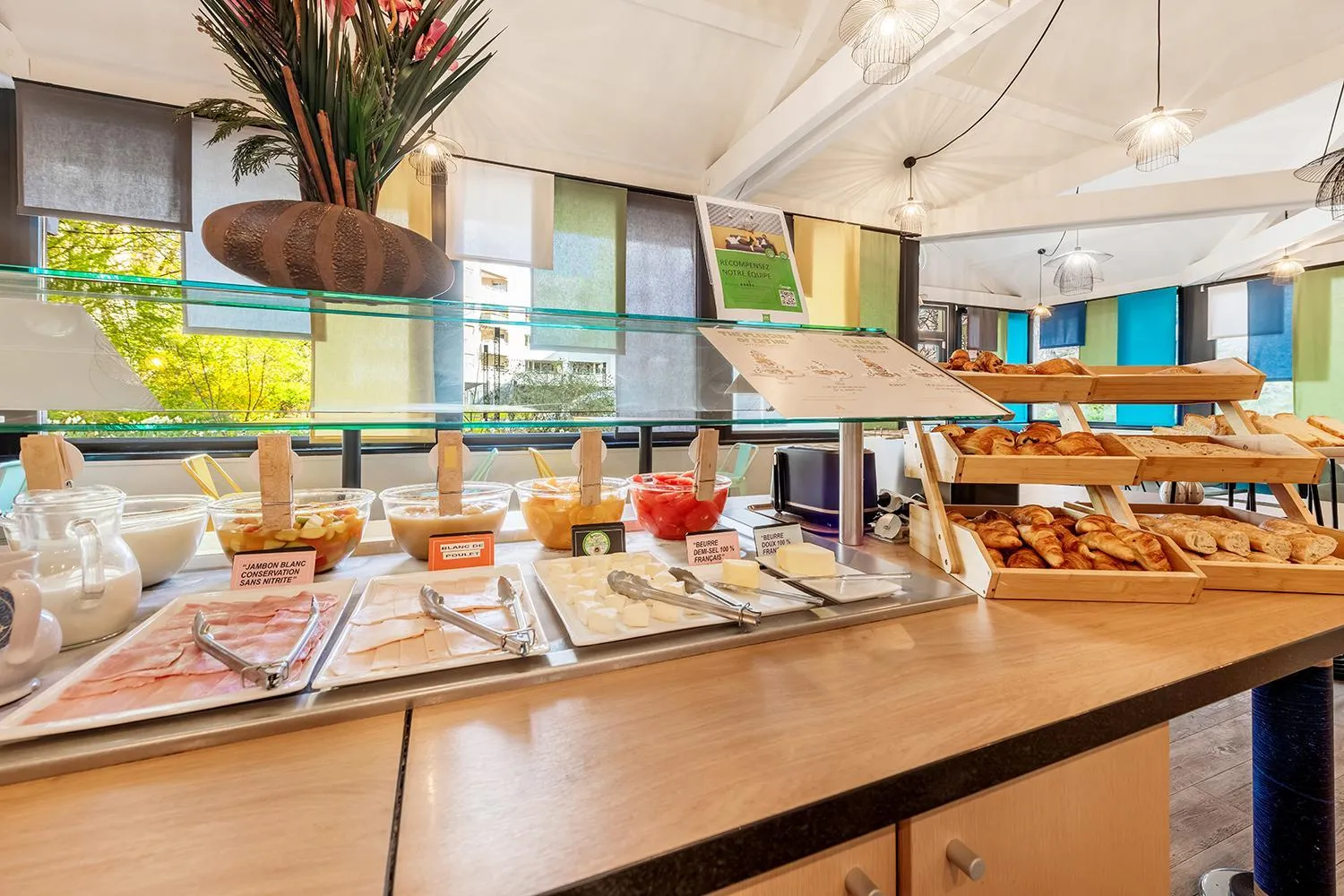 Buffet breakfast in Ibis Styles Lyon Croix Rousse