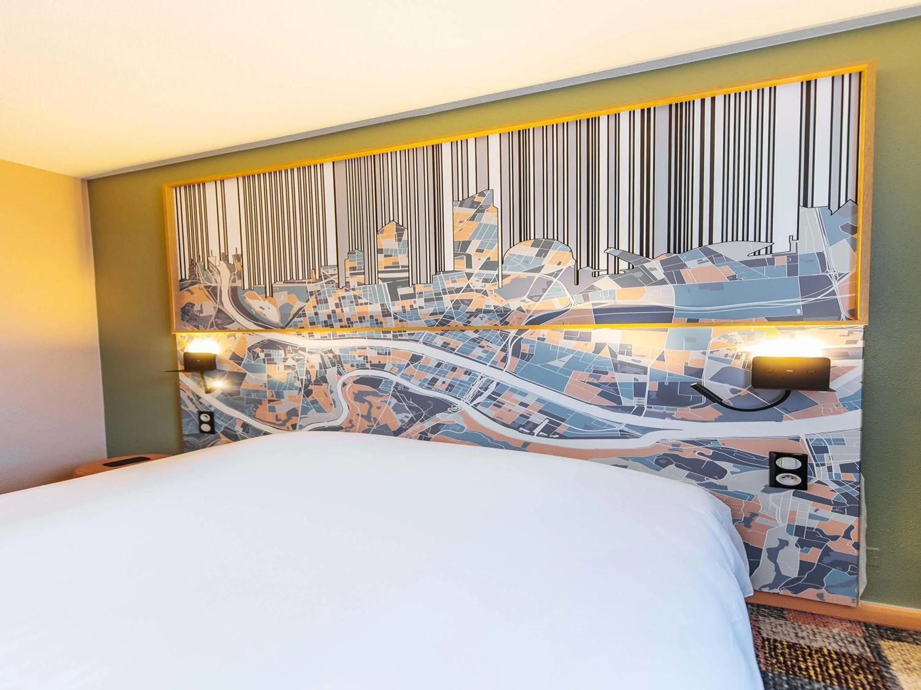 Bedroom, Bed in Ibis Styles Lyon Croix Rousse