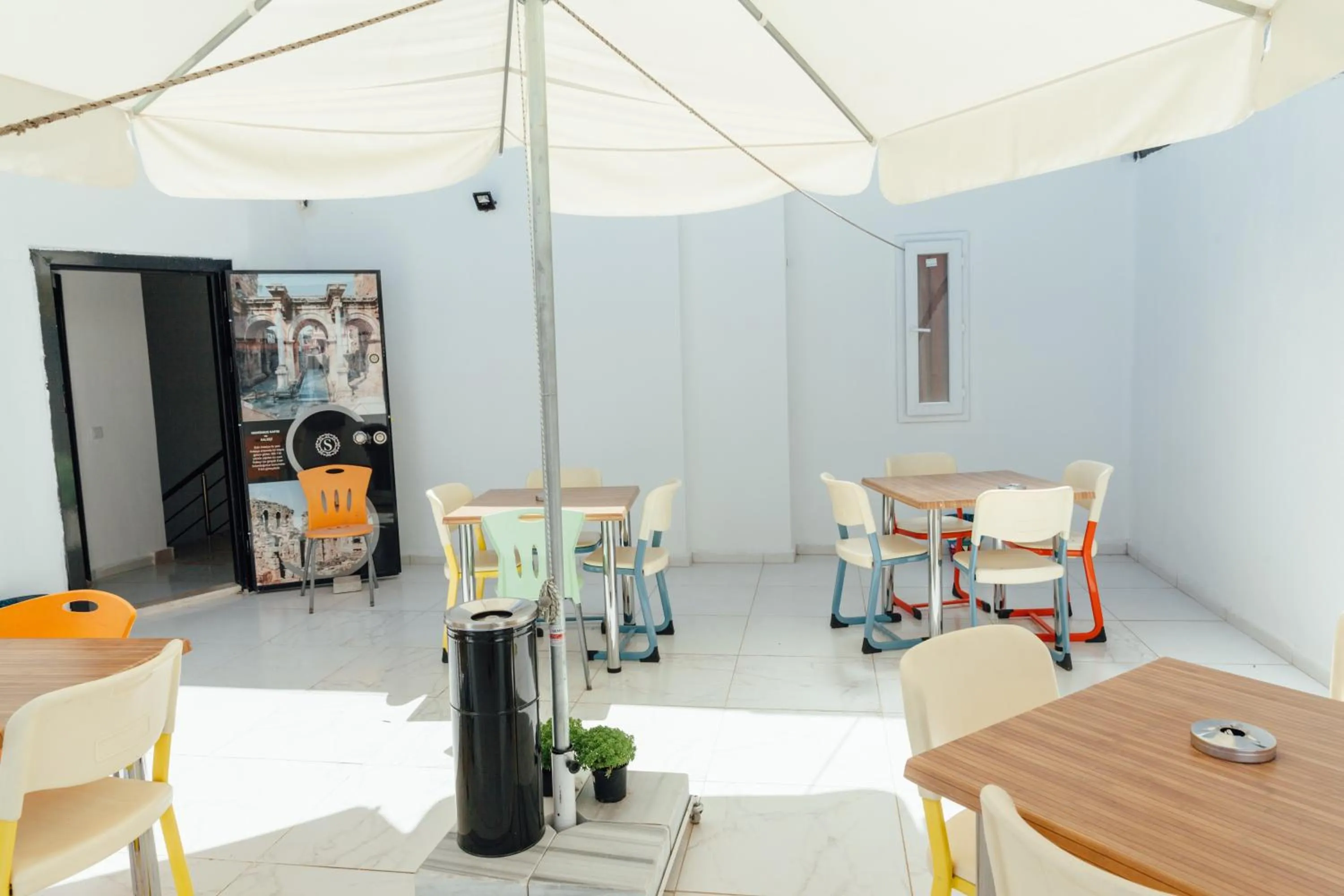 Property building in Sare Suites Downtown