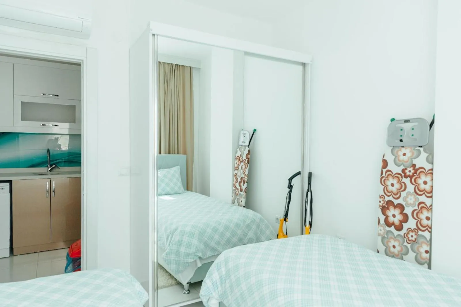 Bed in Sare Suites Downtown