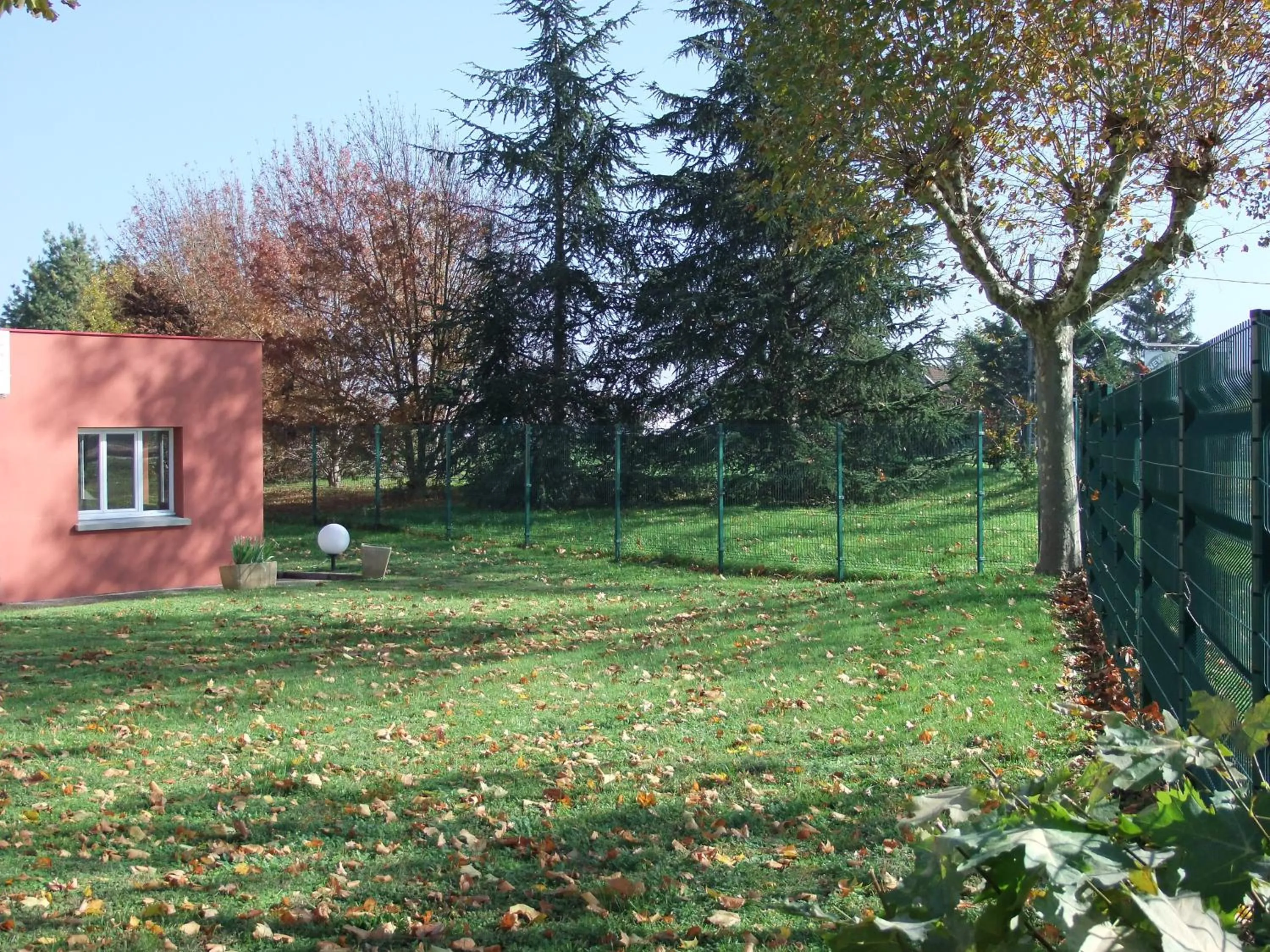 Garden in Best Hotel Lyon - Saint Priest