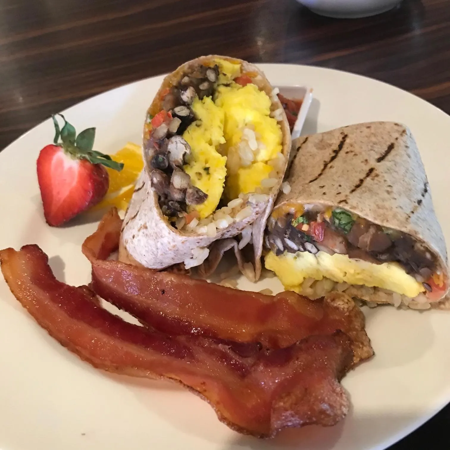 American breakfast in Red Mountain Resort