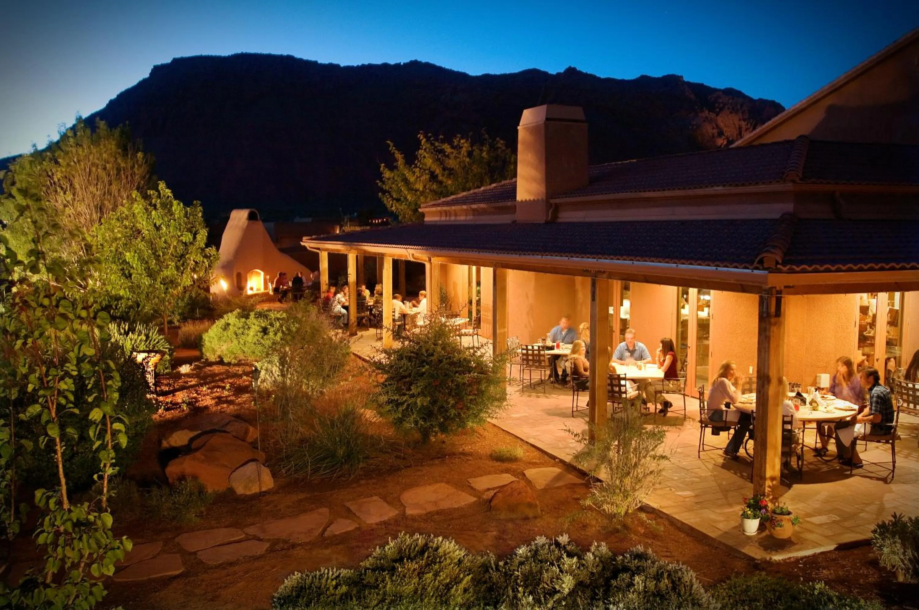 Restaurant/places to eat in Red Mountain Resort