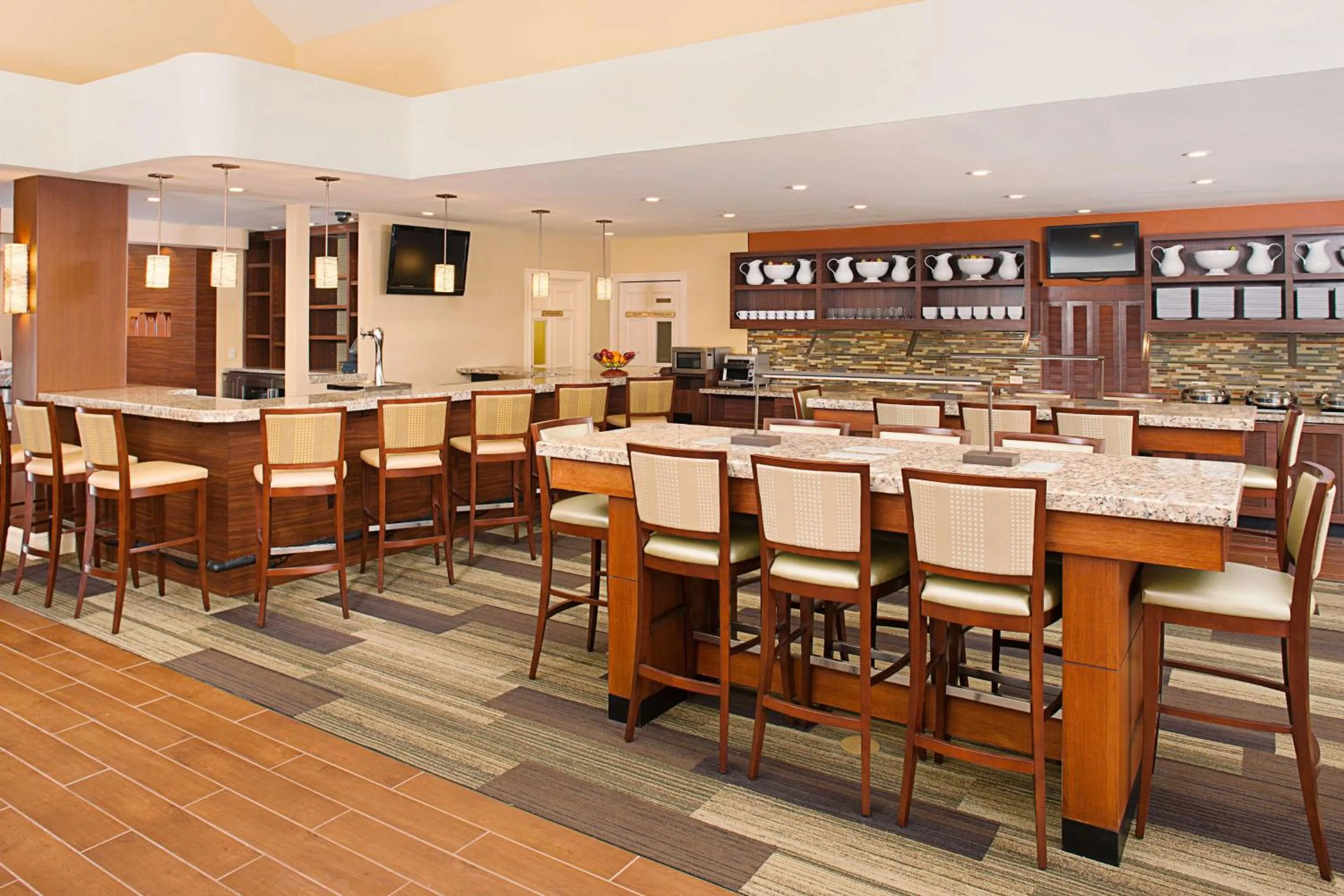 Restaurant/places to eat in Hyatt House Mount Laurel