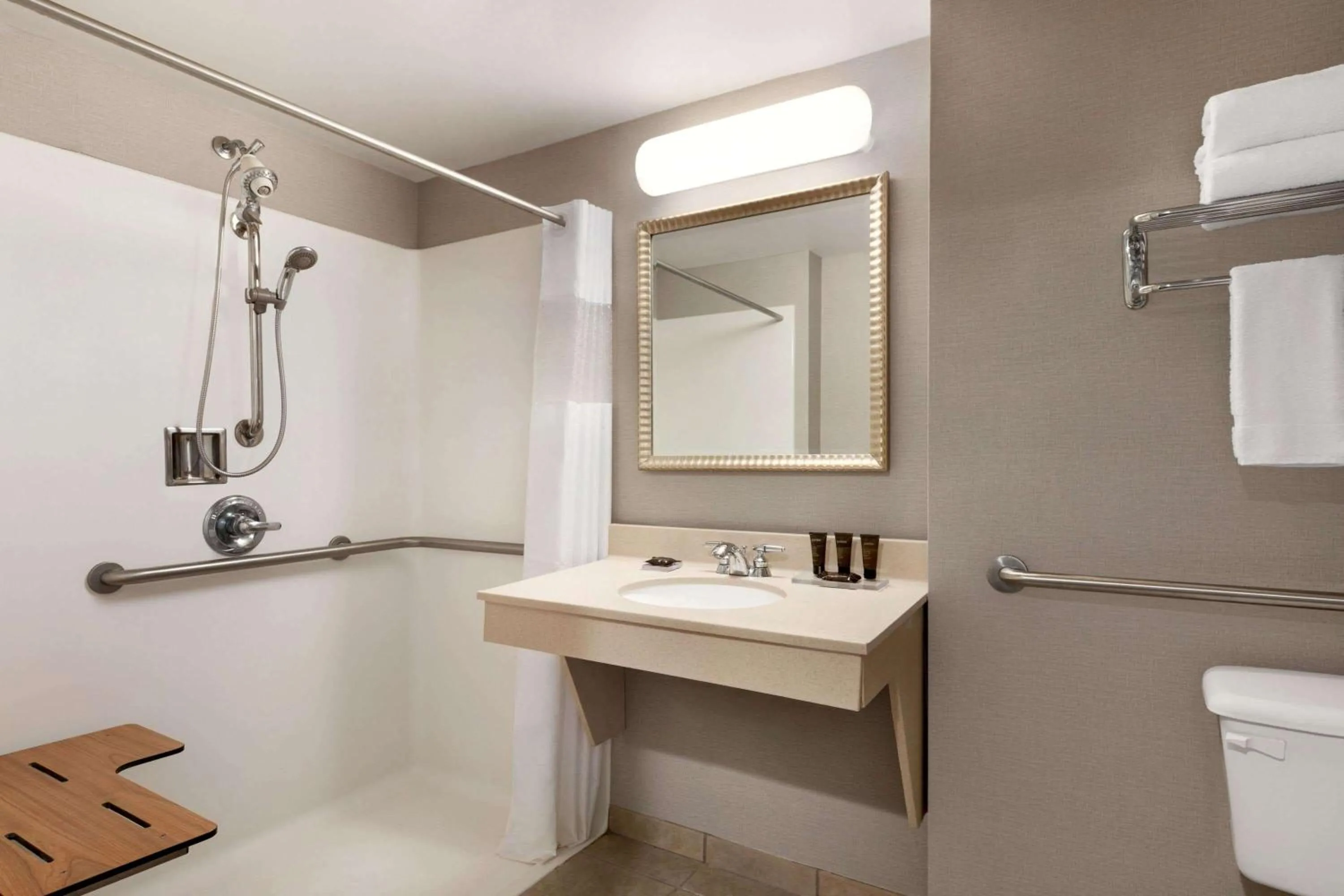 Shower in Wingate by Wyndham Bridgeport Clarksburg