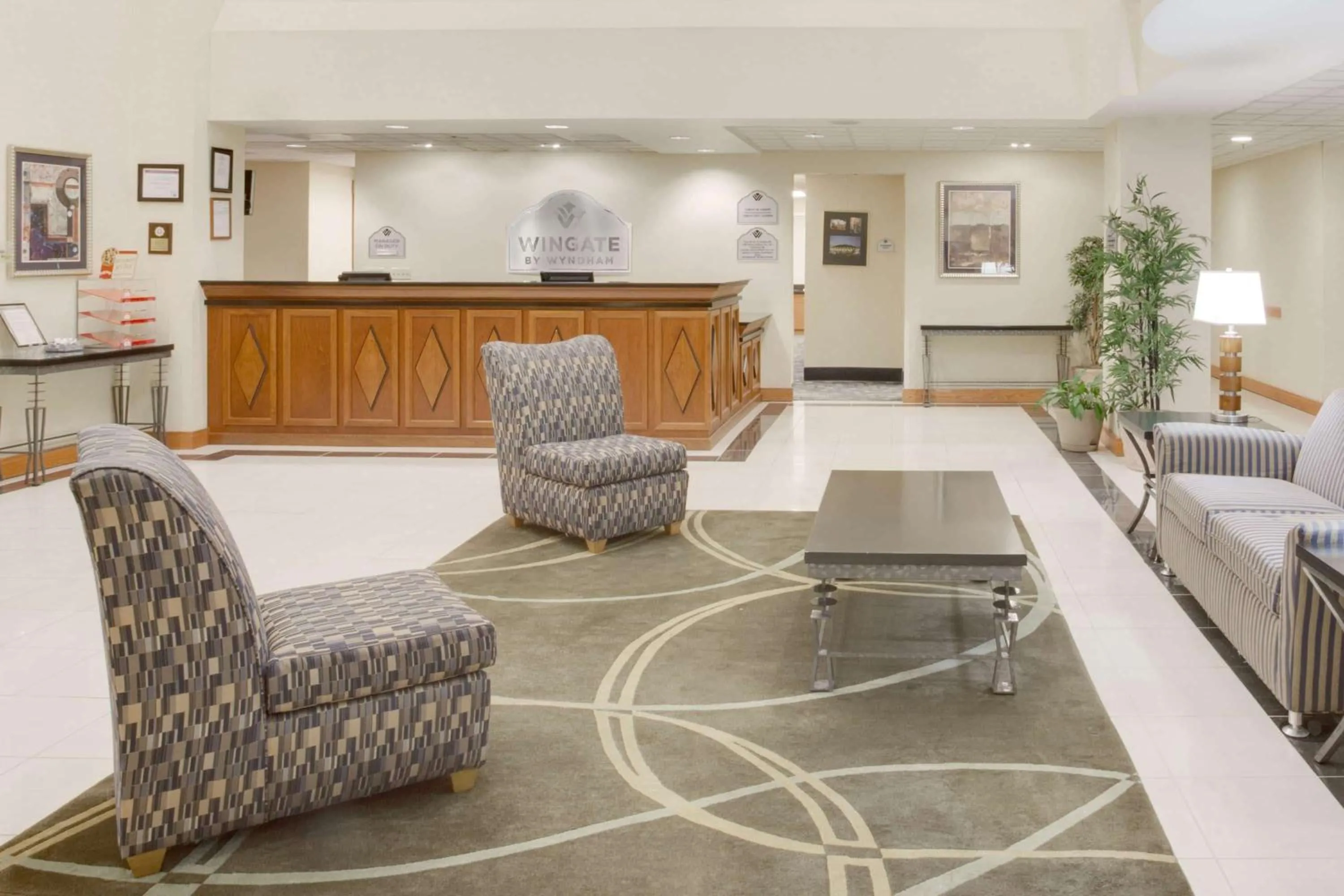 Lobby or reception in Wingate by Wyndham Bridgeport Clarksburg