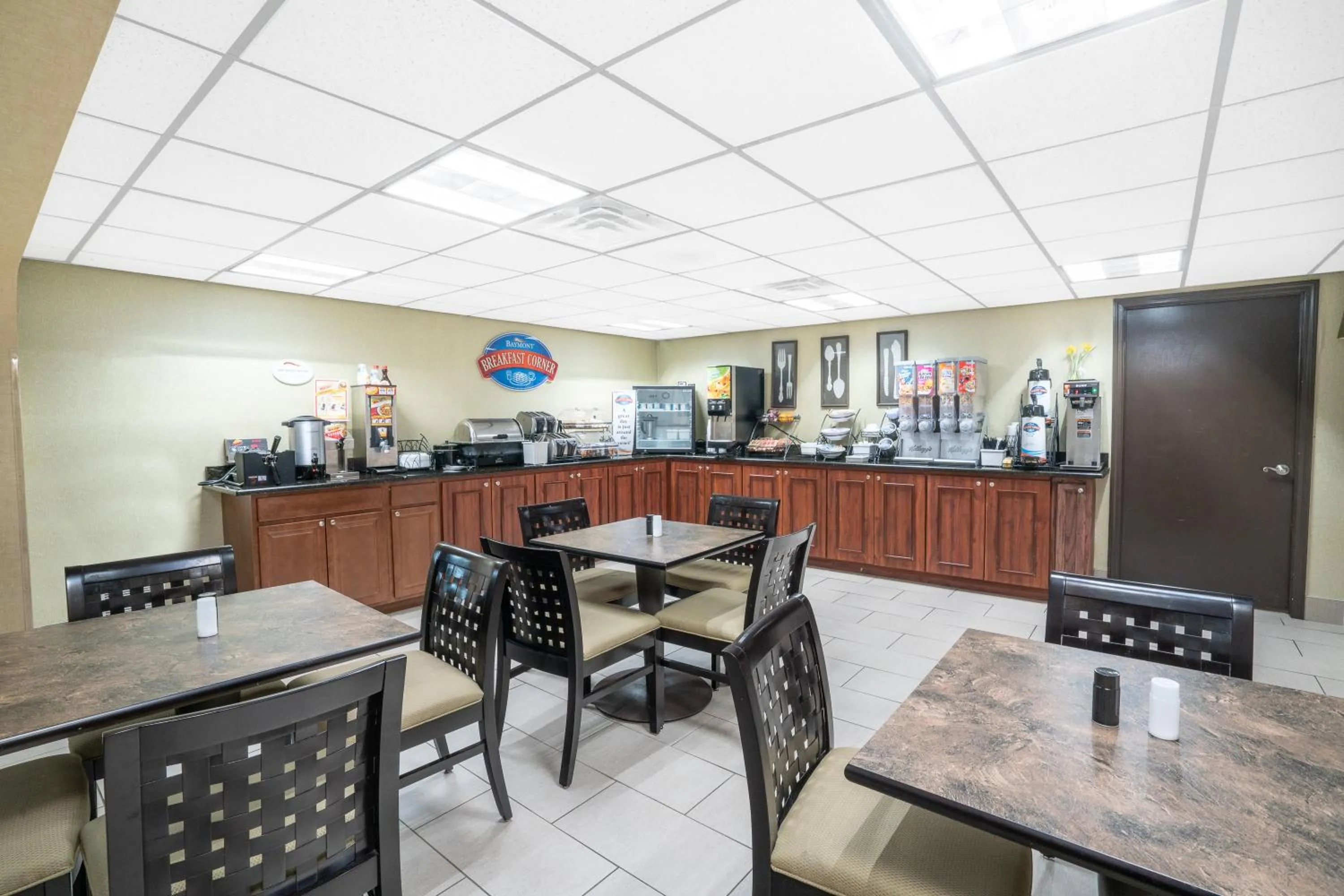 Continental breakfast in Baymont by Wyndham Knoxville I-75