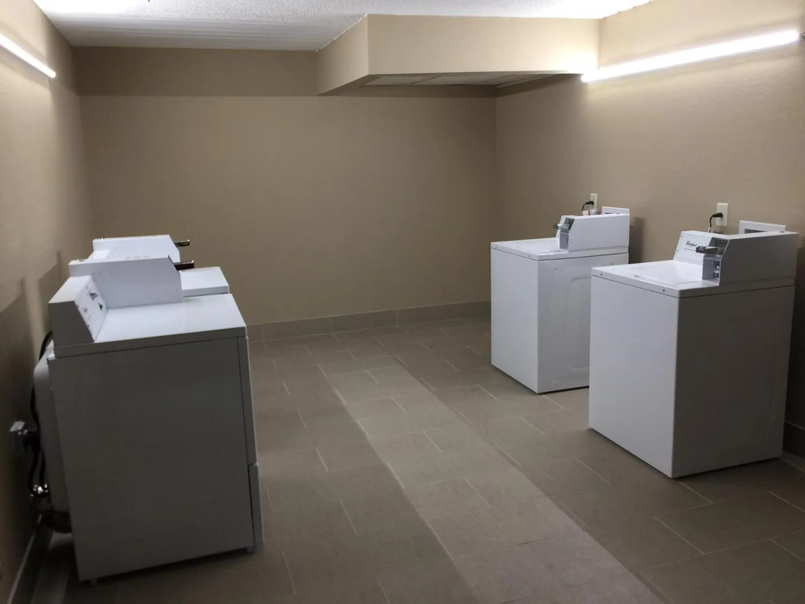 laundry in Baymont by Wyndham Knoxville I-75