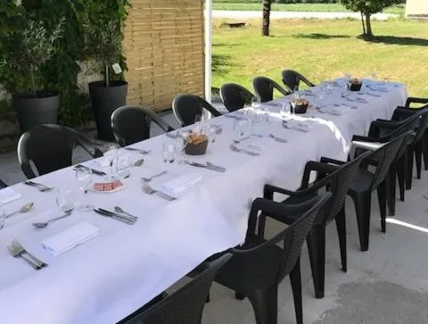 Garden view in The Originals Boutique, Hôtel Les Quatre Salines, Le Mont Saint-Michel Sud