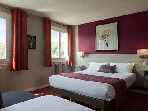 Bedroom, Bed in The Originals Boutique, Hôtel Les Quatre Salines, Le Mont Saint-Michel Sud