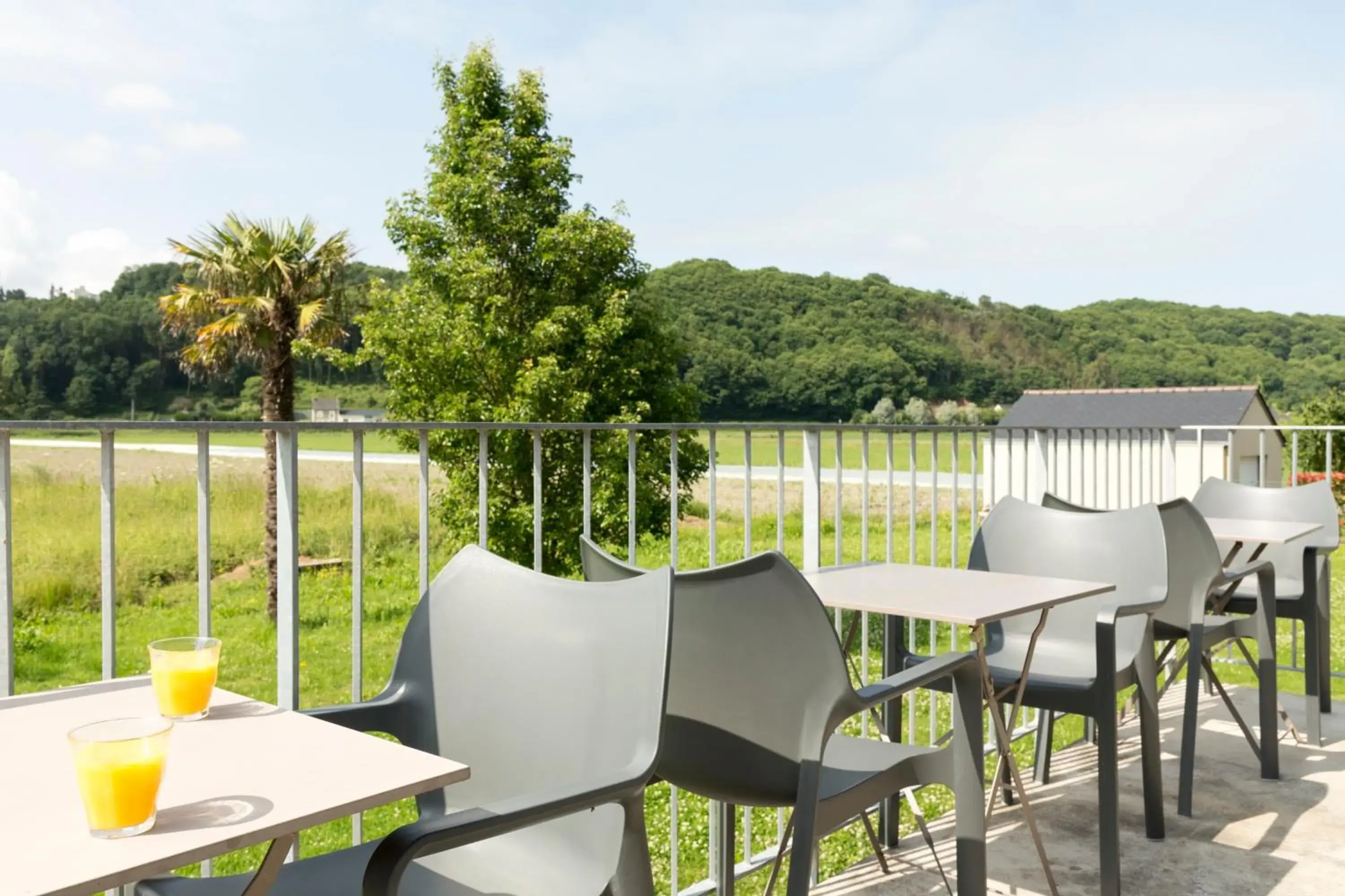 Standard Double Room in The Originals Boutique, Hôtel Les Quatre Salines, Le Mont Saint-Michel Sud Standard Double Room in The Originals Boutique, Hôtel Les Quatre Salines, Le Mont Saint-Michel Sud