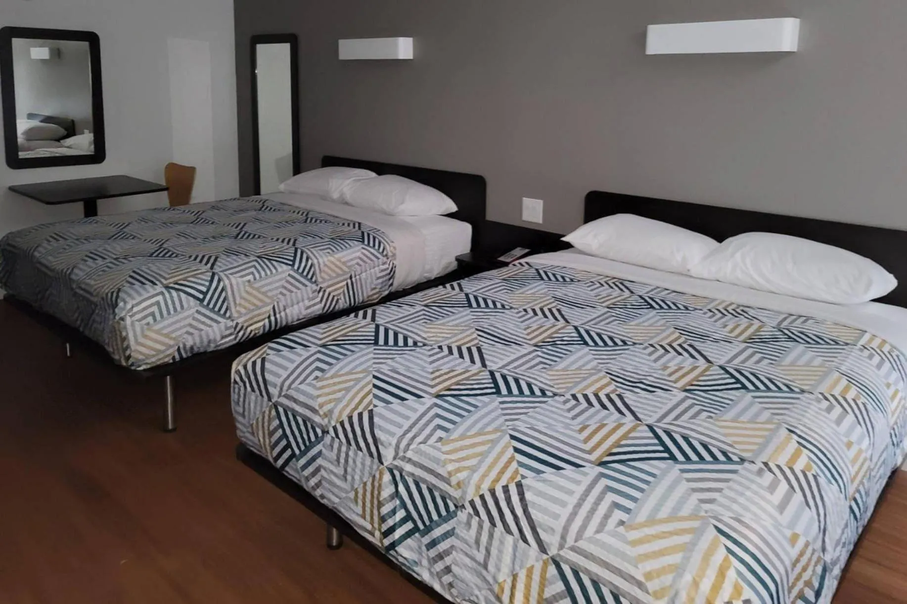 Bedroom, Bed in Rodeway Inn & Suites Thousand Palms - Rancho Mirage