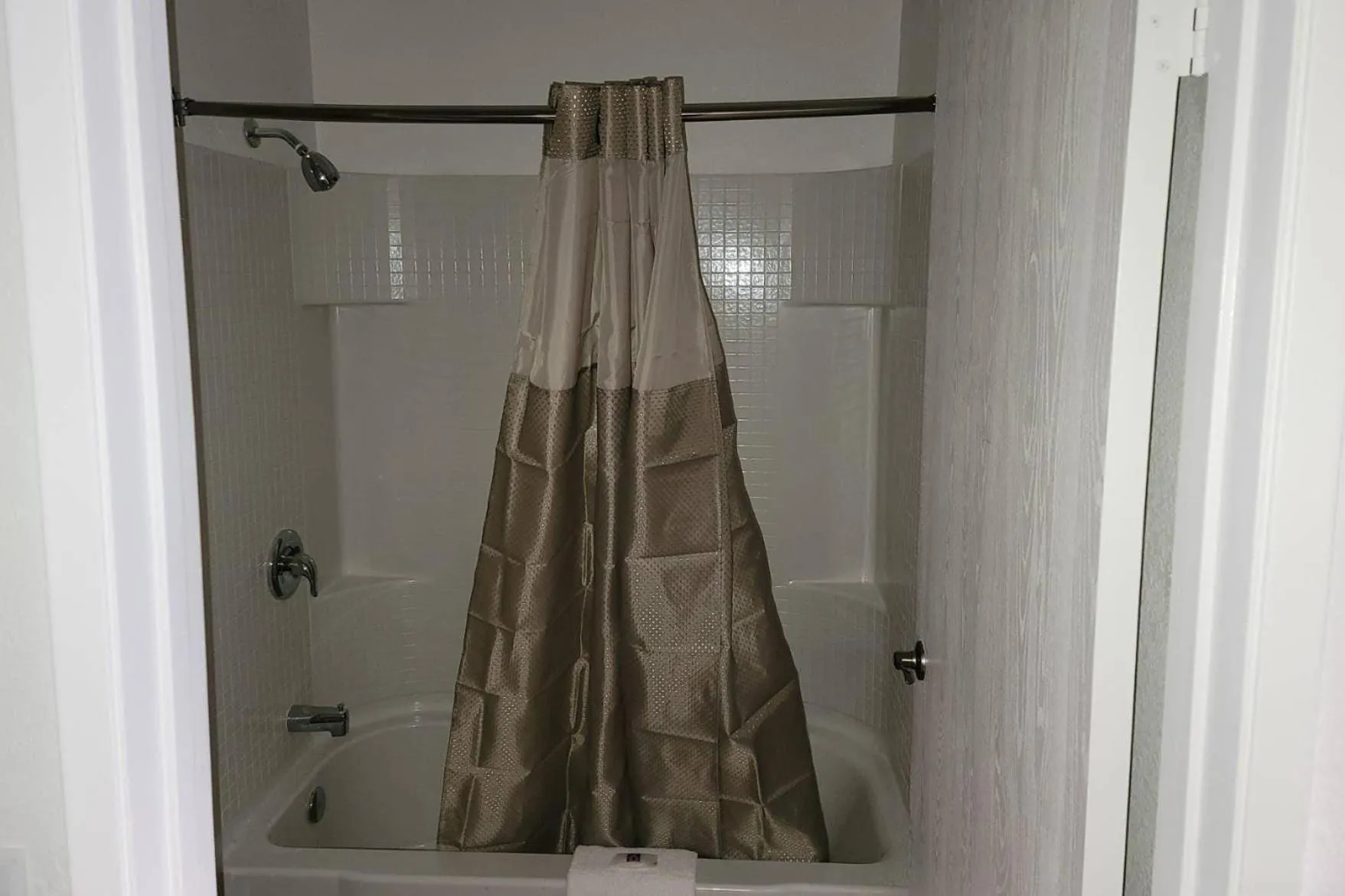 Bedroom in Rodeway Inn & Suites Thousand Palms - Rancho Mirage