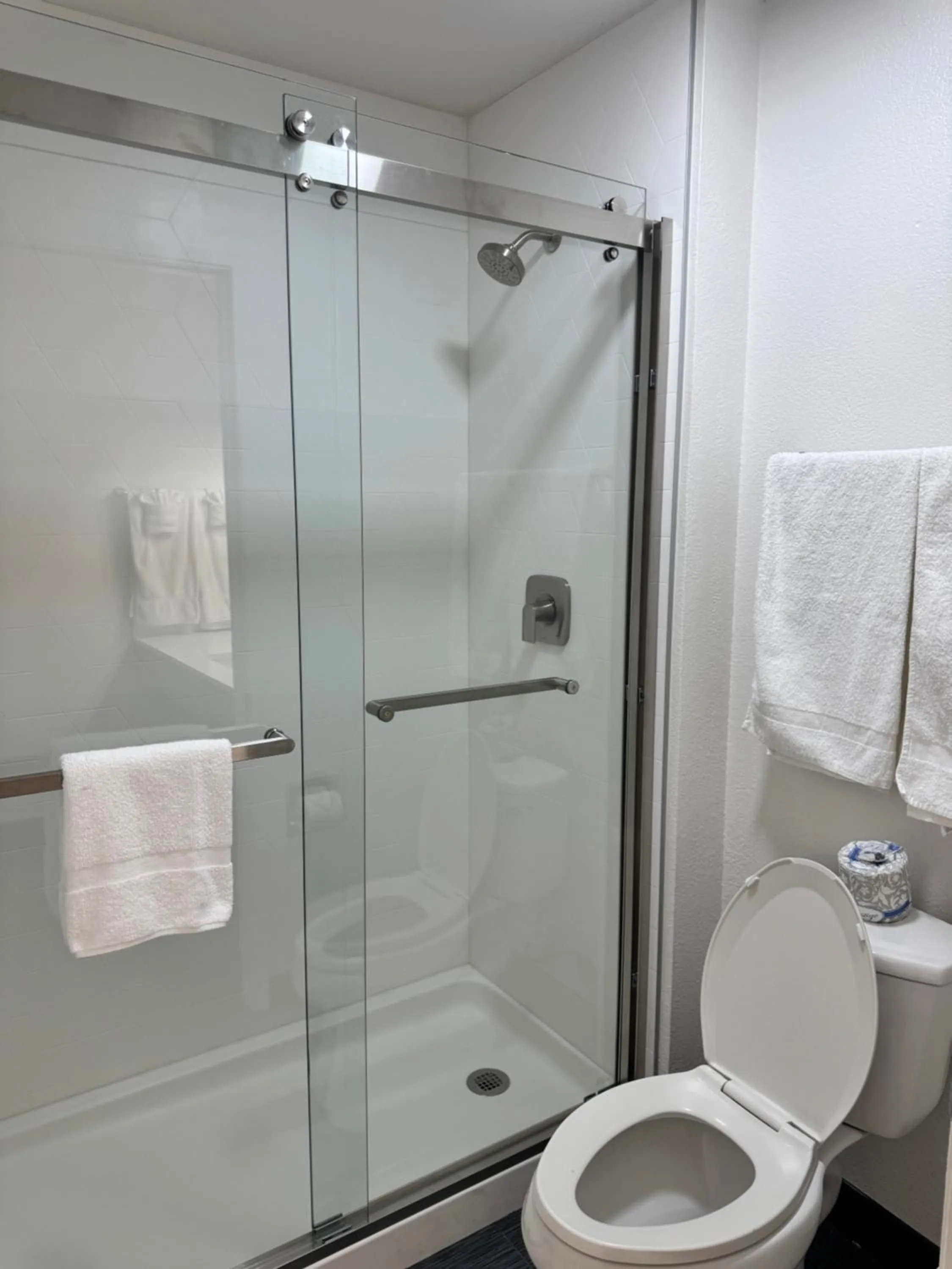 Rodeway Inn & Suites Thousand Palms - Rancho Mirage