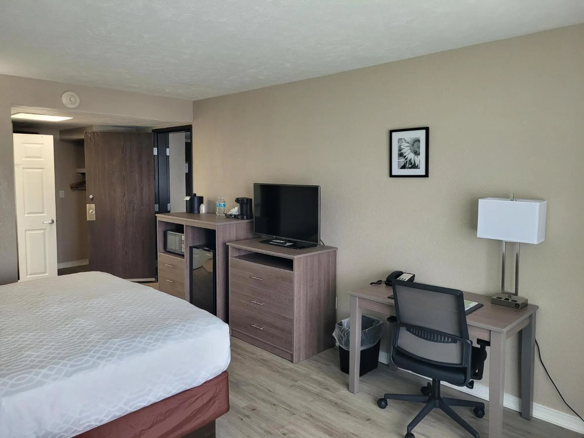 Bed in Evergreen Resort