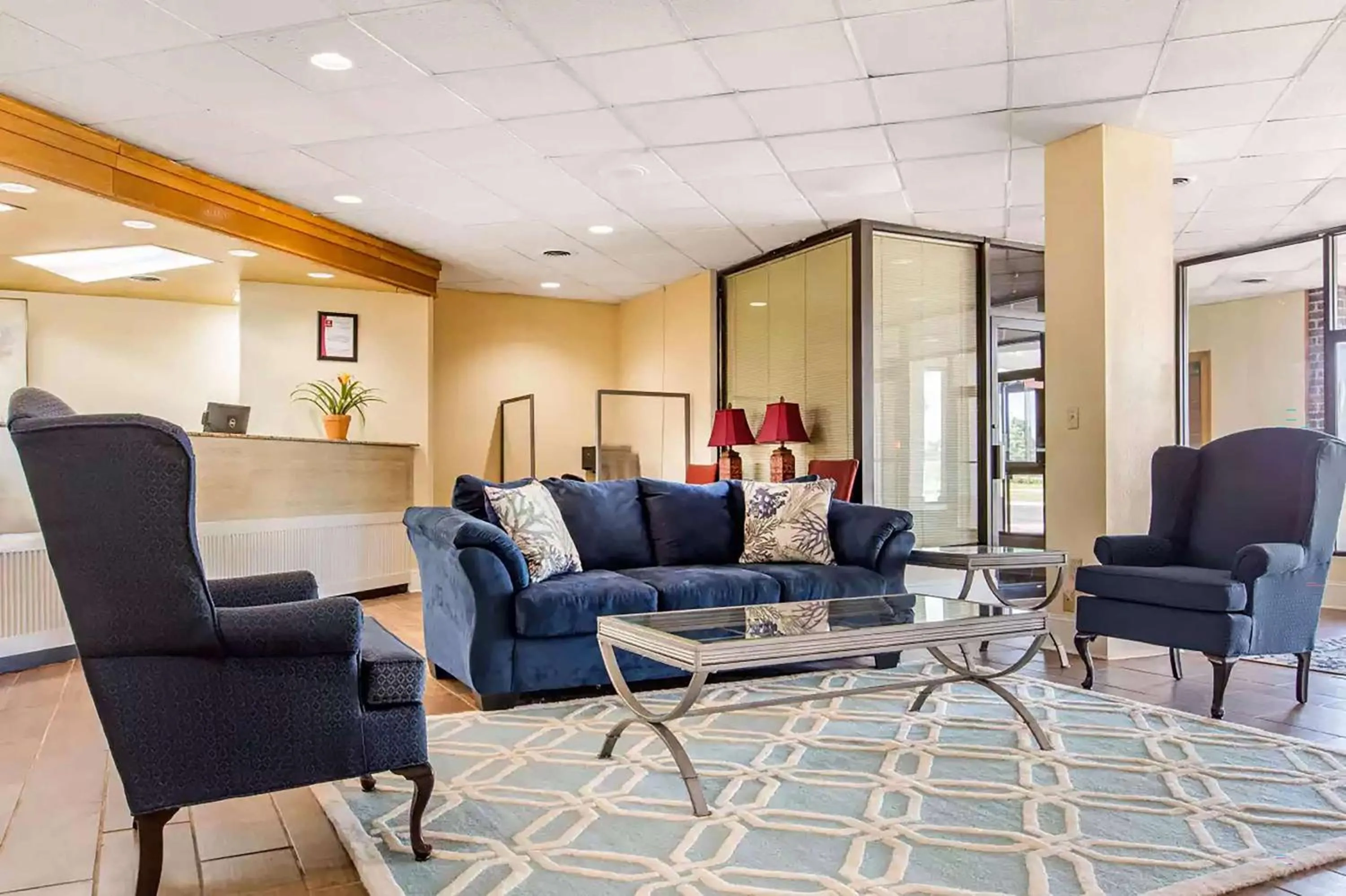 Lobby or reception in Ramada by Wyndham Santee I-95