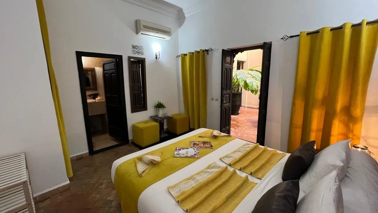 Bed in RIAD PÉNÉLOPE Marrakech