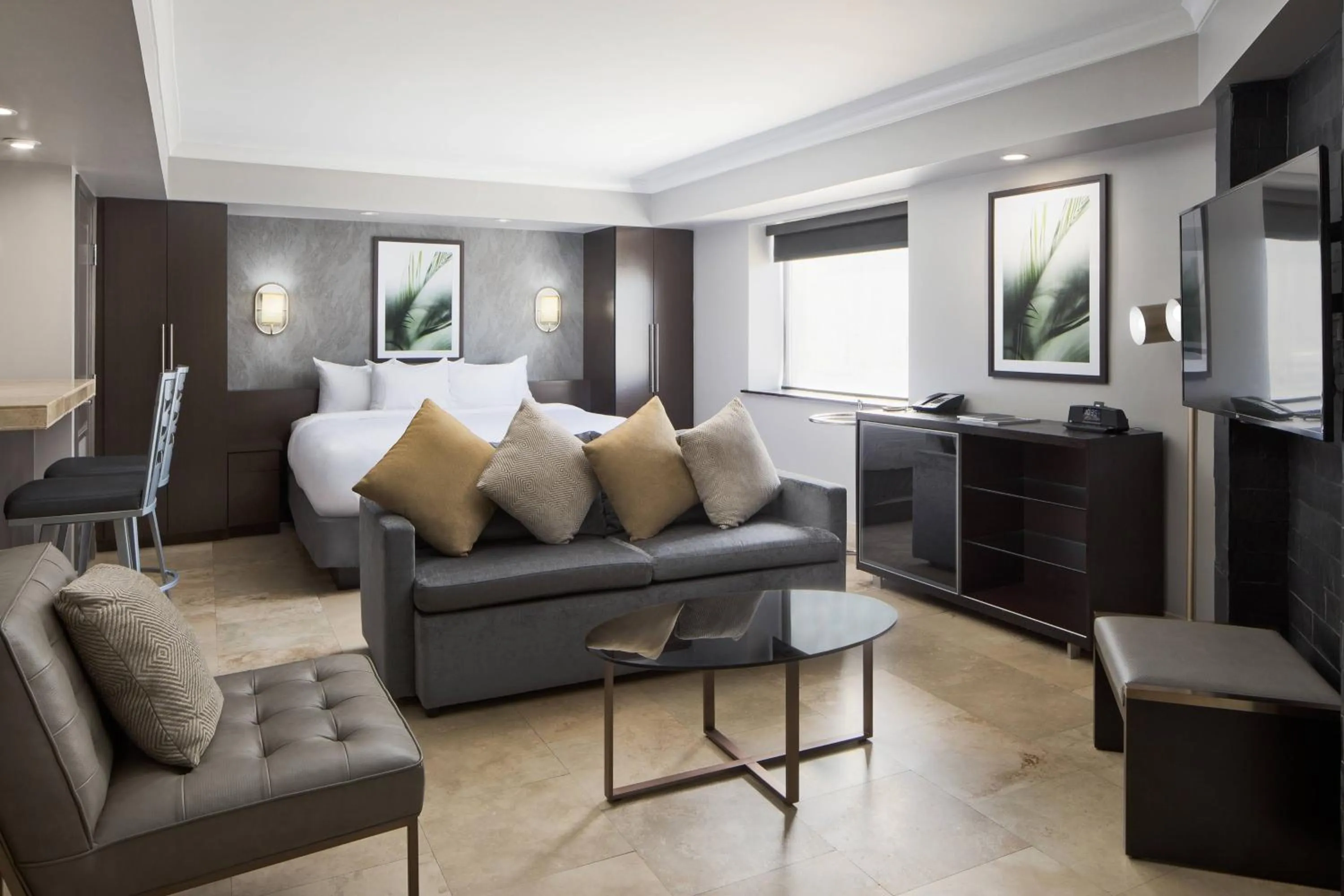 Living room in Hotel Duval, Autograph Collection