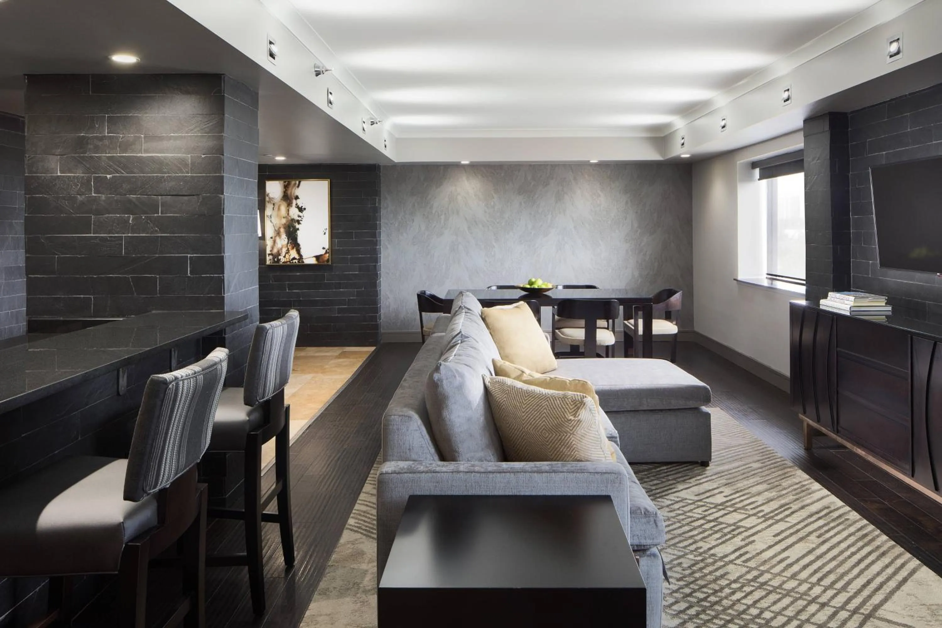 Living room in Hotel Duval, Autograph Collection