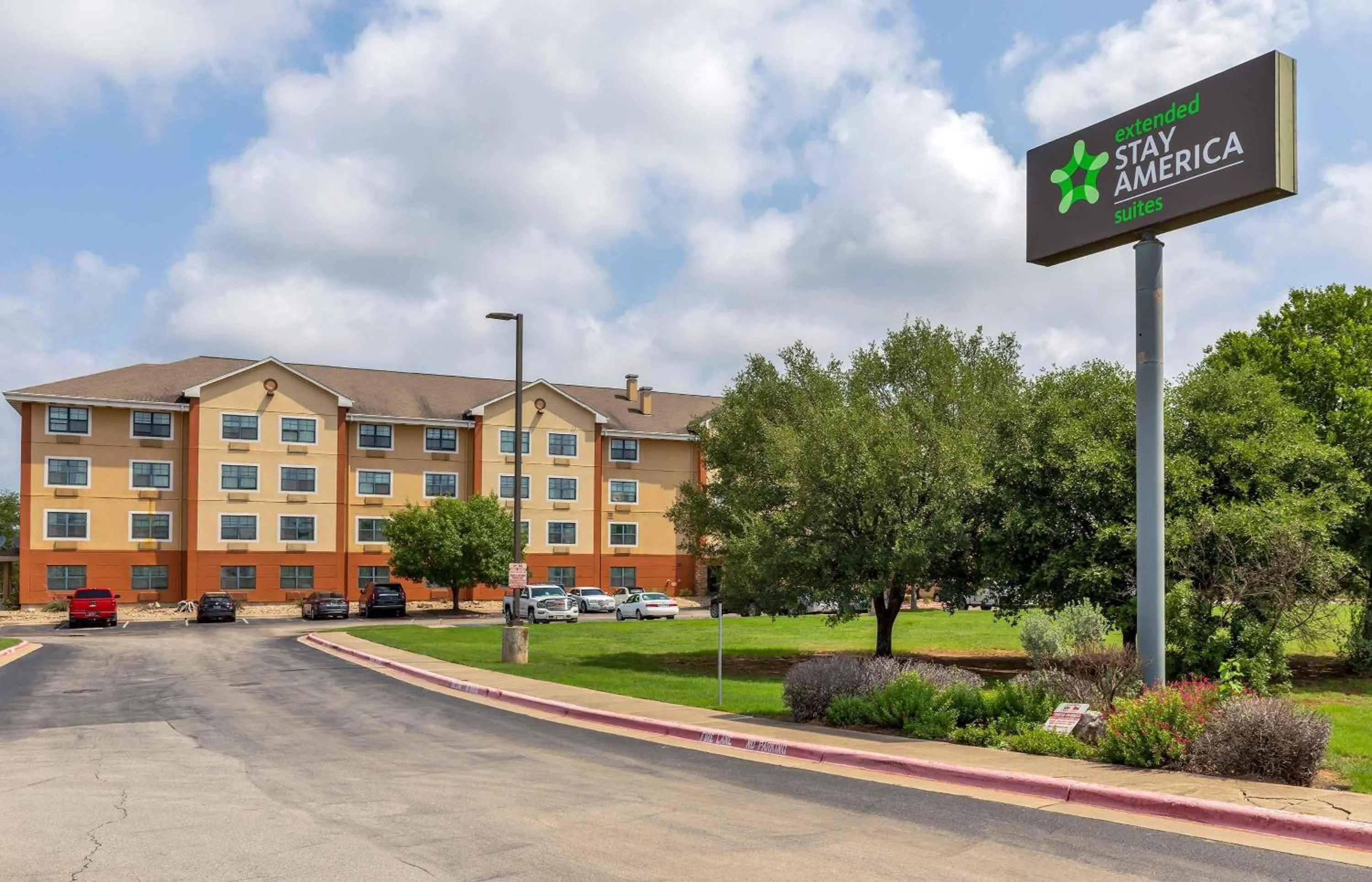 Property building in Extended Stay America Suites - Austin - Southwest