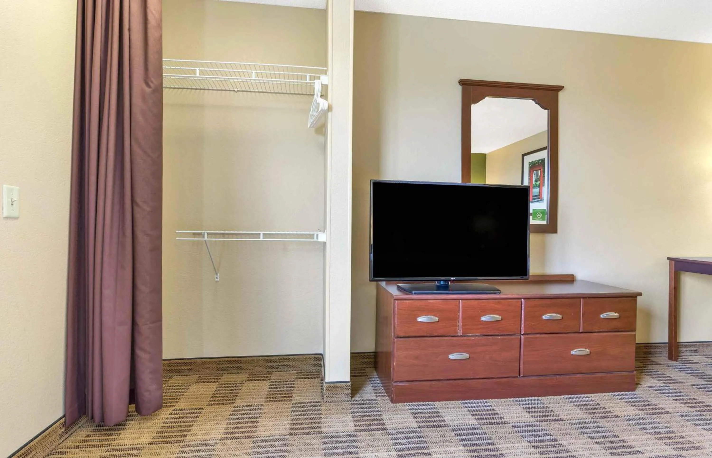 Bedroom in Extended Stay America Suites - Austin - Southwest