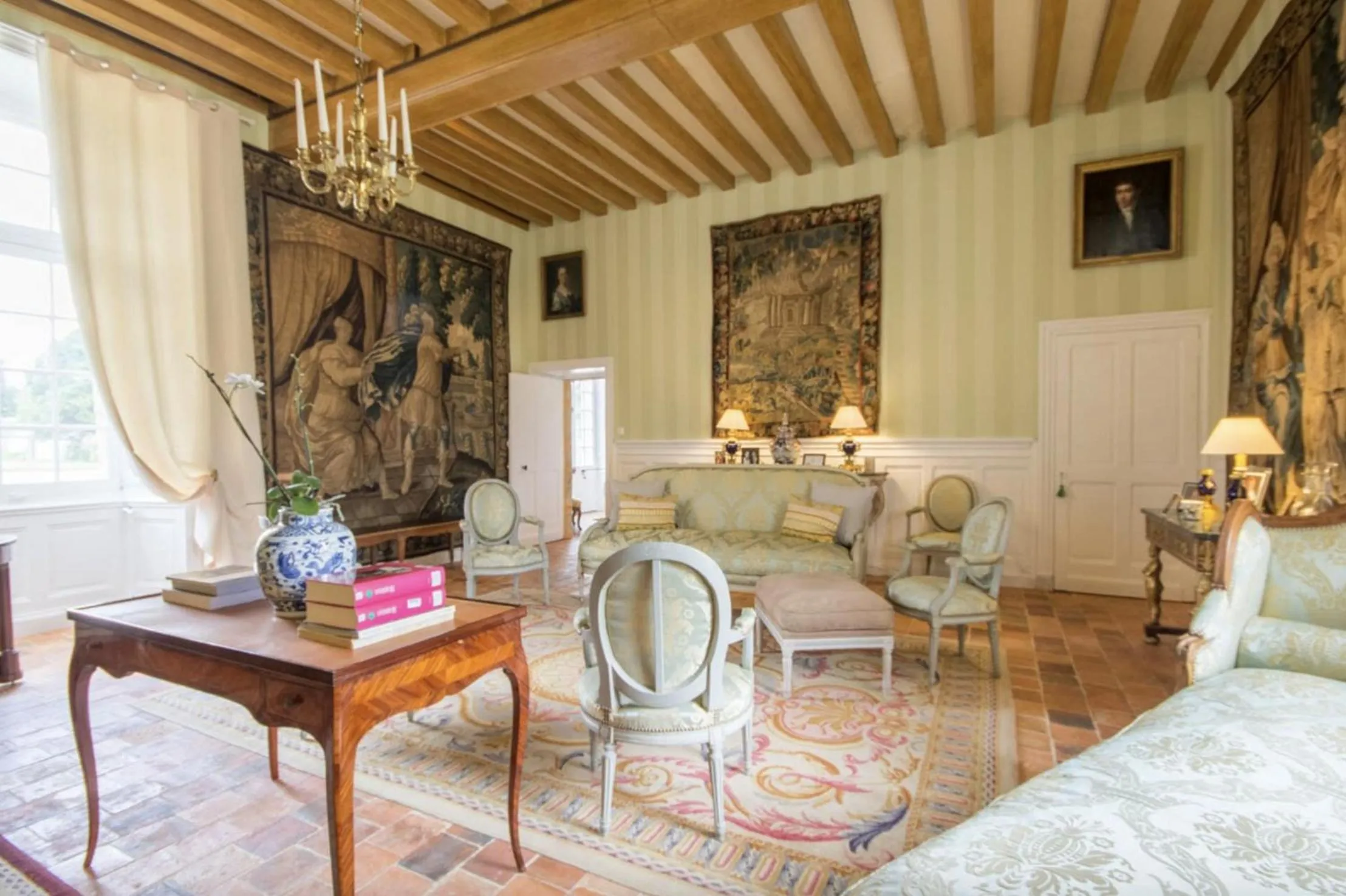Living room in Château de Cadouzan