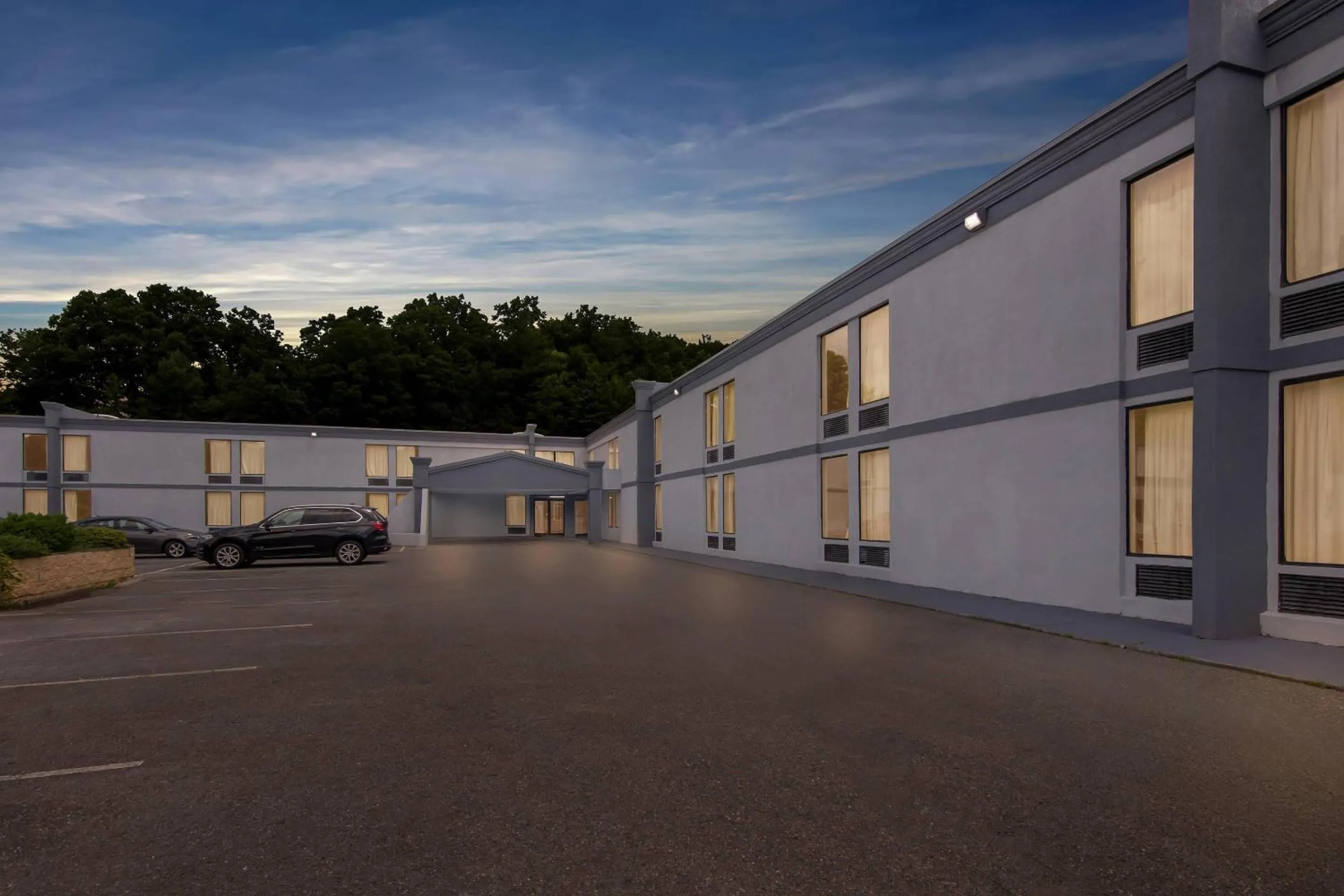 Property building in Econo Lodge Mt Hope - Beckley