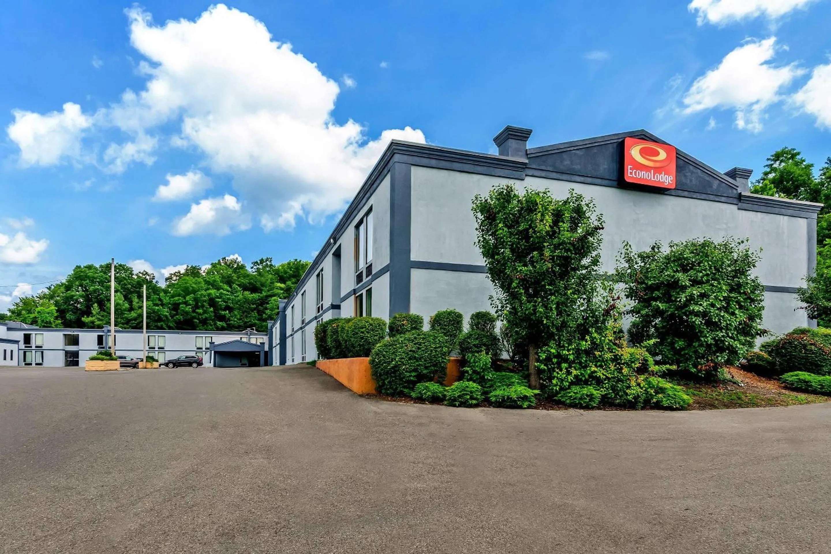 Property building in Econo Lodge Mt Hope - Beckley