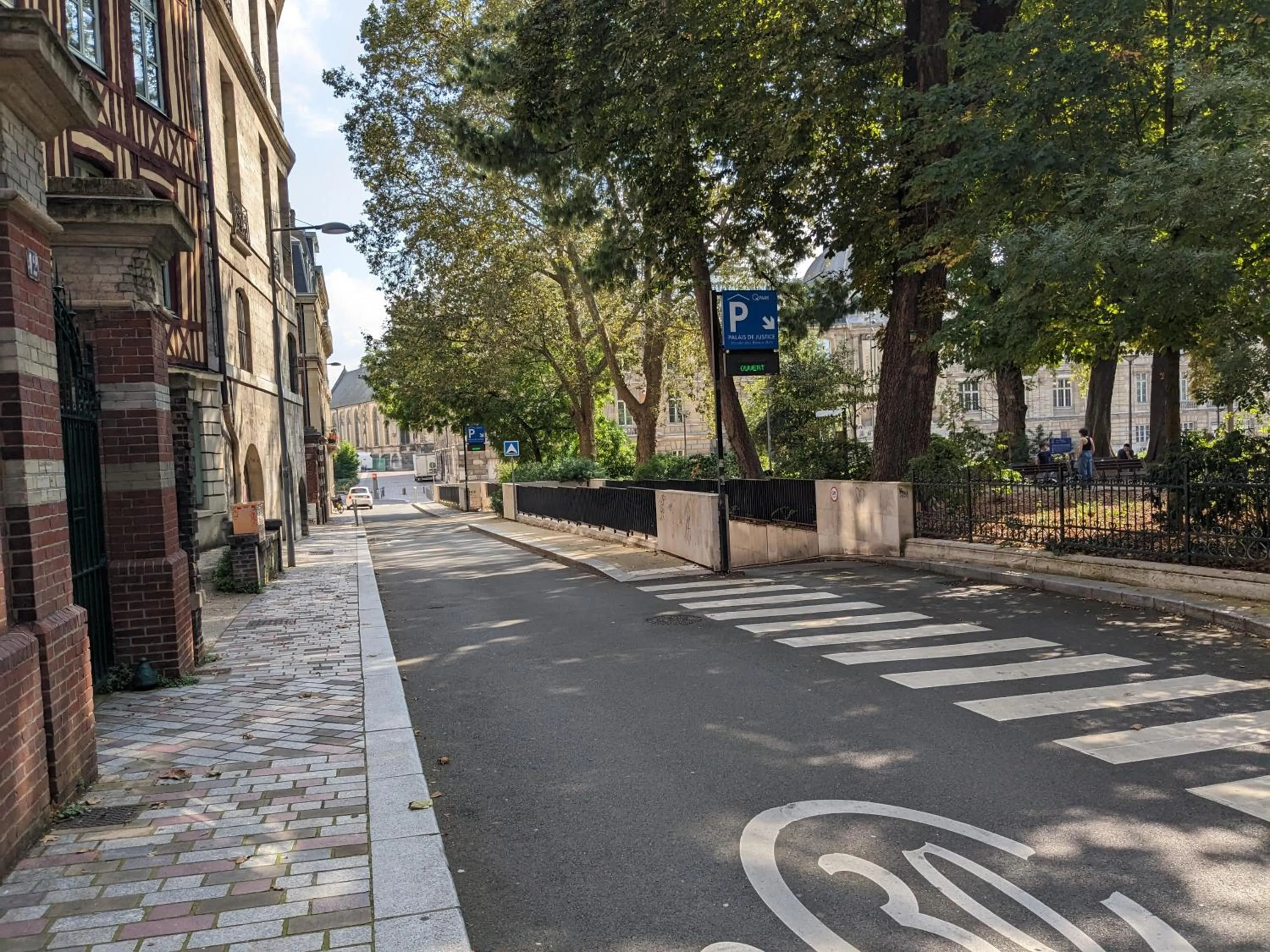 Parking in Hotel Morand