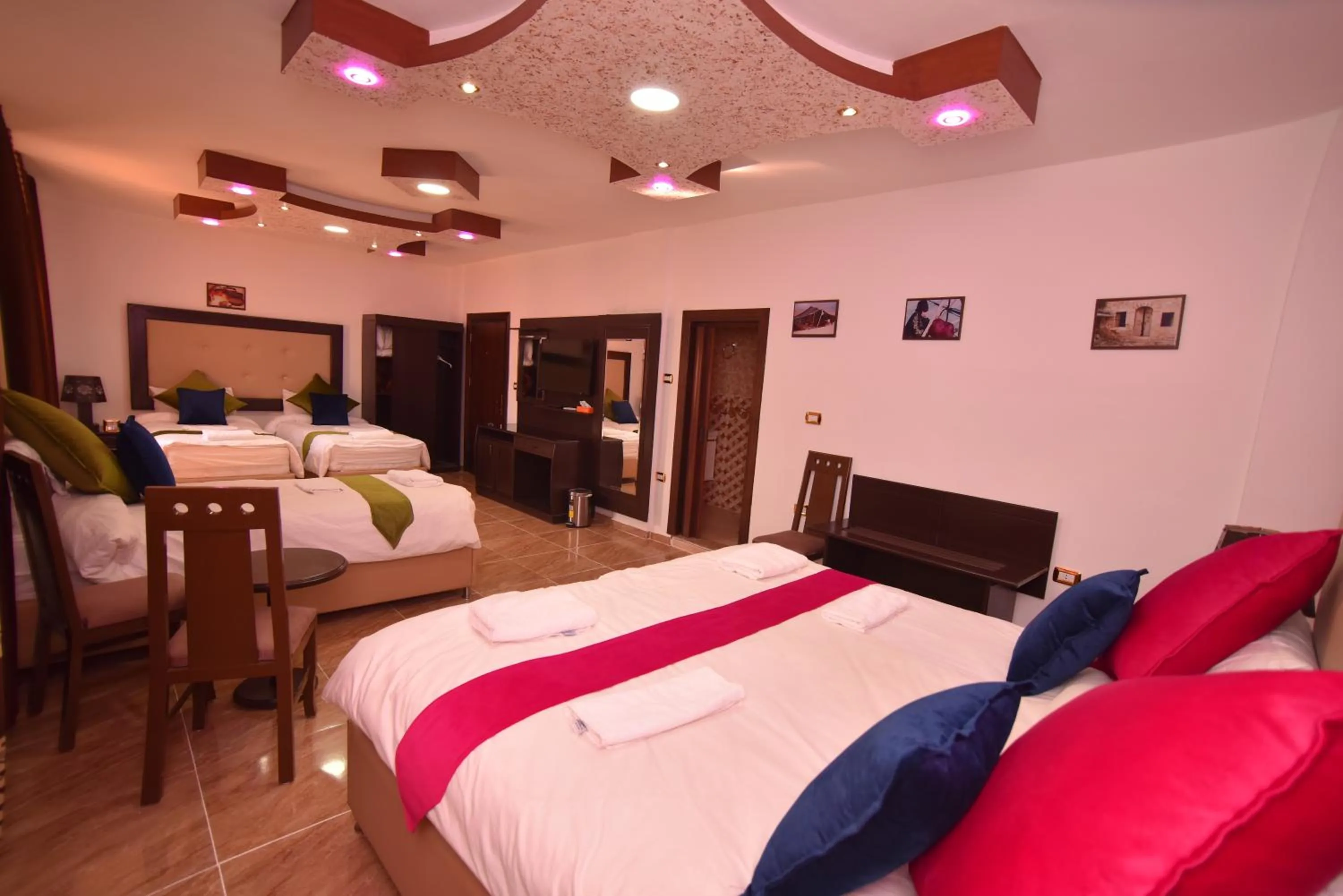 Photo of the whole room, Bed in Petra Guests Hotel