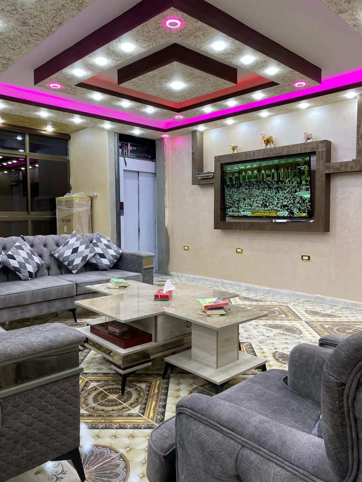 Communal lounge/ TV room in Petra Guests Hotel