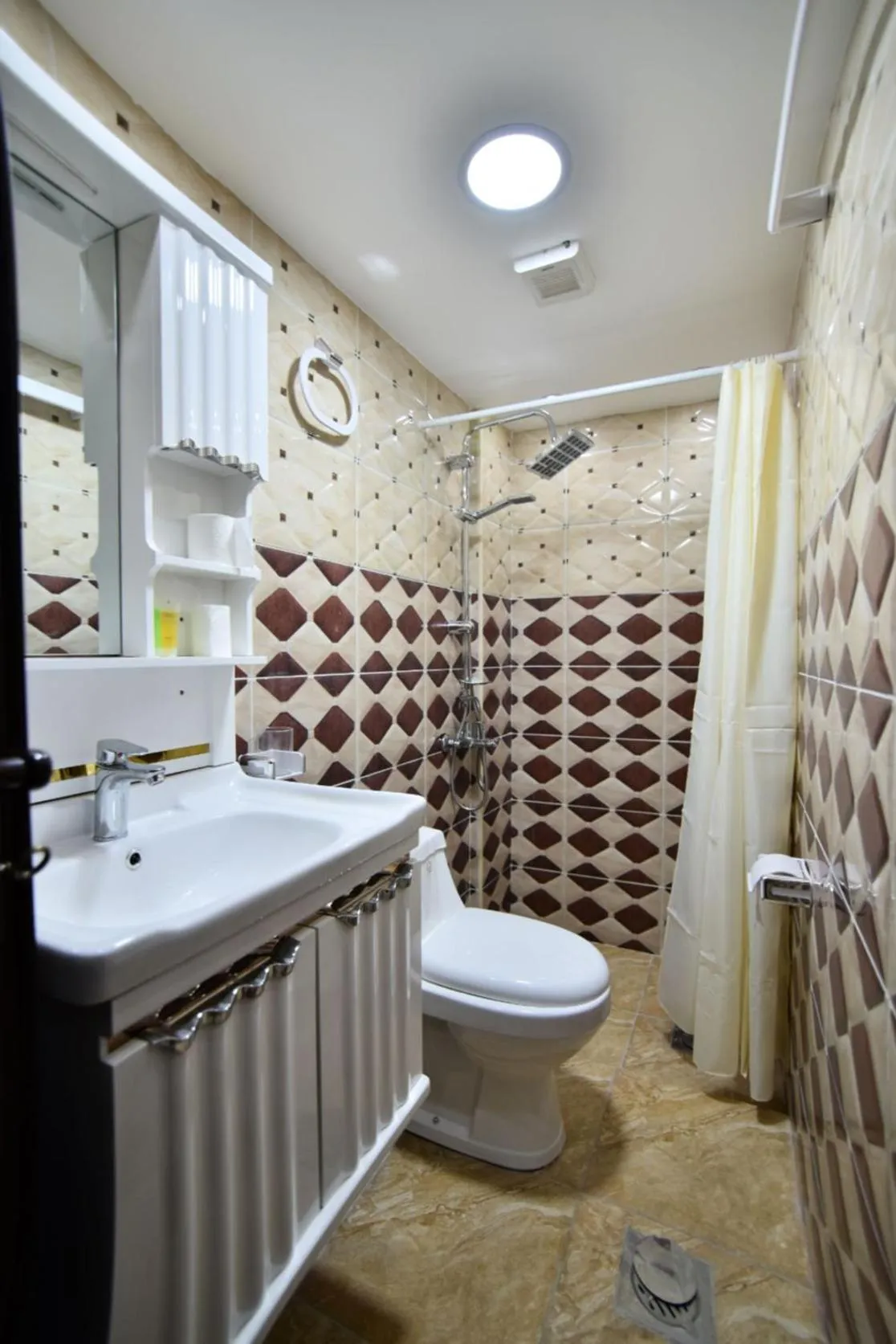 Bathroom in Petra Guests Hotel