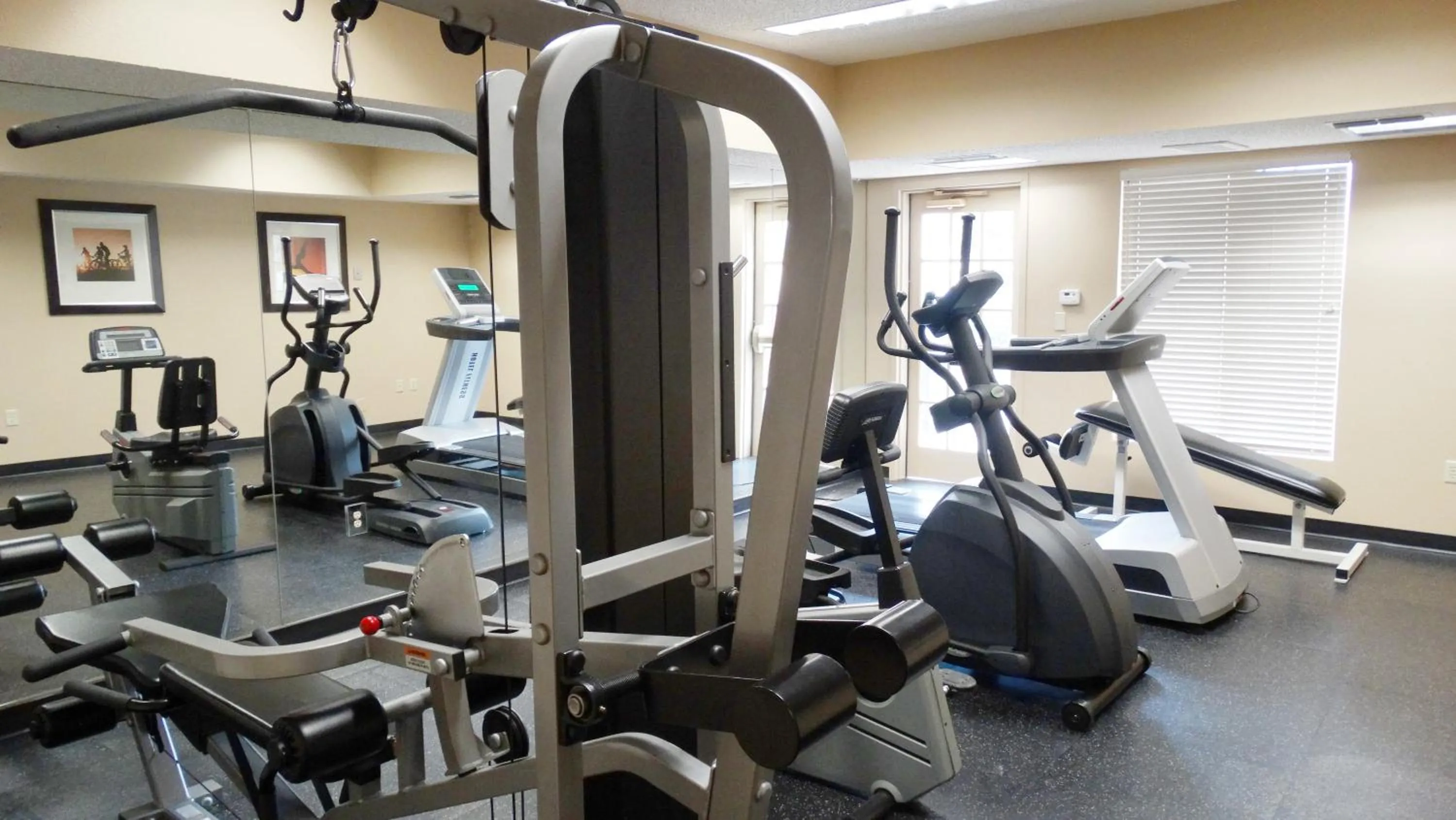 Fitness centre/facilities in Extended Stay America Suites - Dallas - Frankford Road