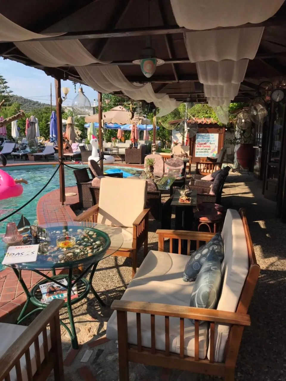 Restaurant/places to eat in Oasis