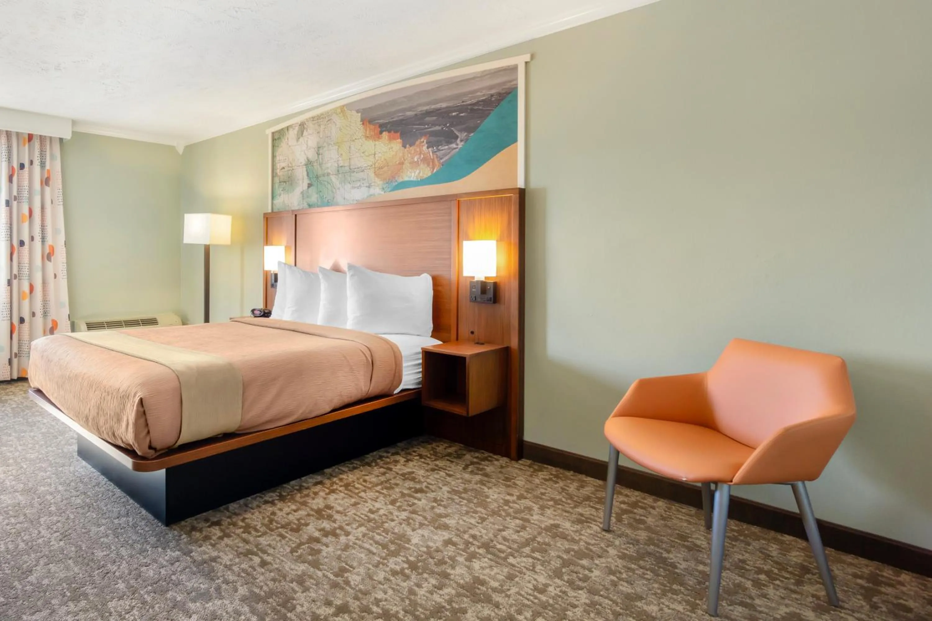 Photo of the whole room, Bed in Best Western Plus Ahtanum Inn