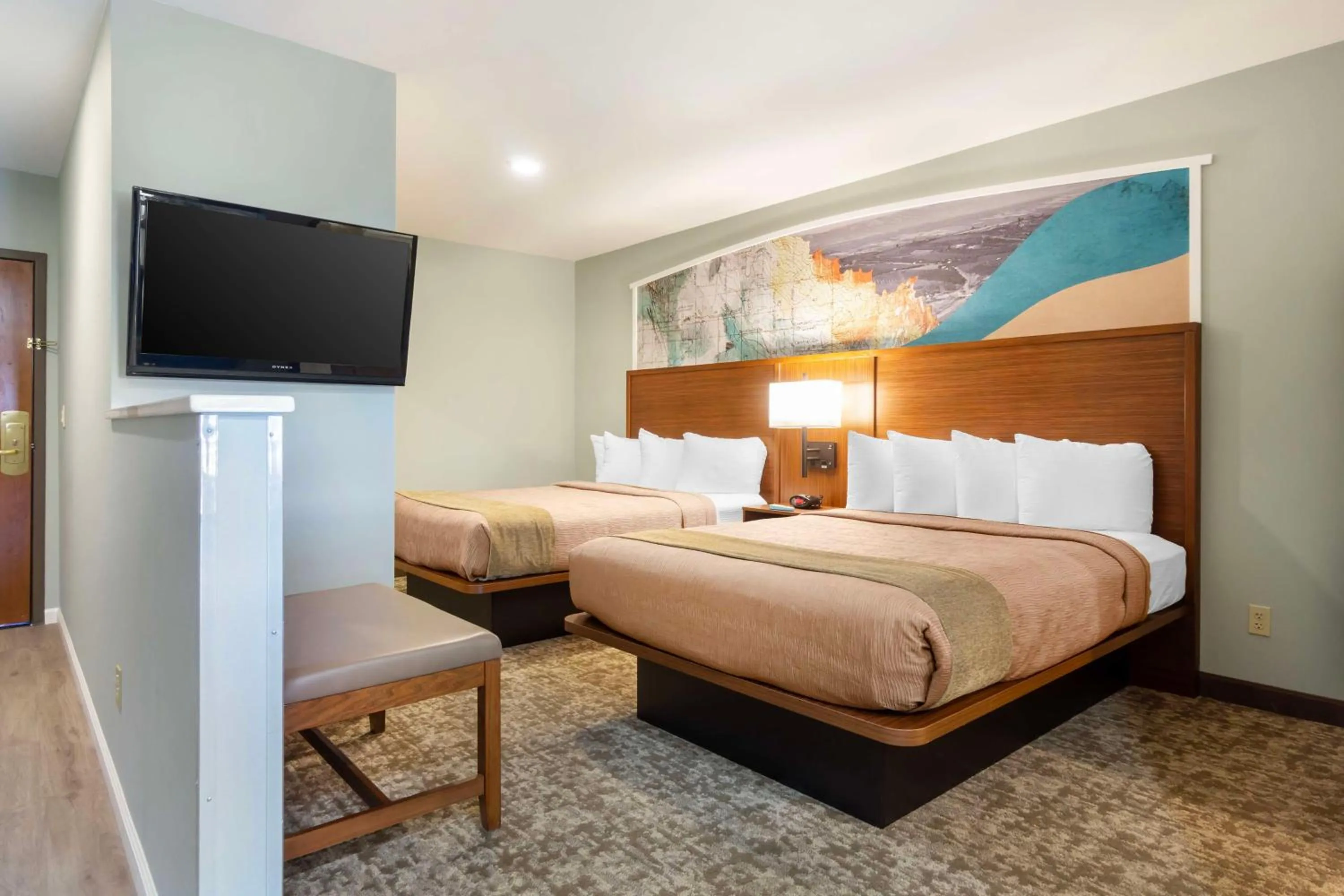 Photo of the whole room, Bed in Best Western Plus Ahtanum Inn