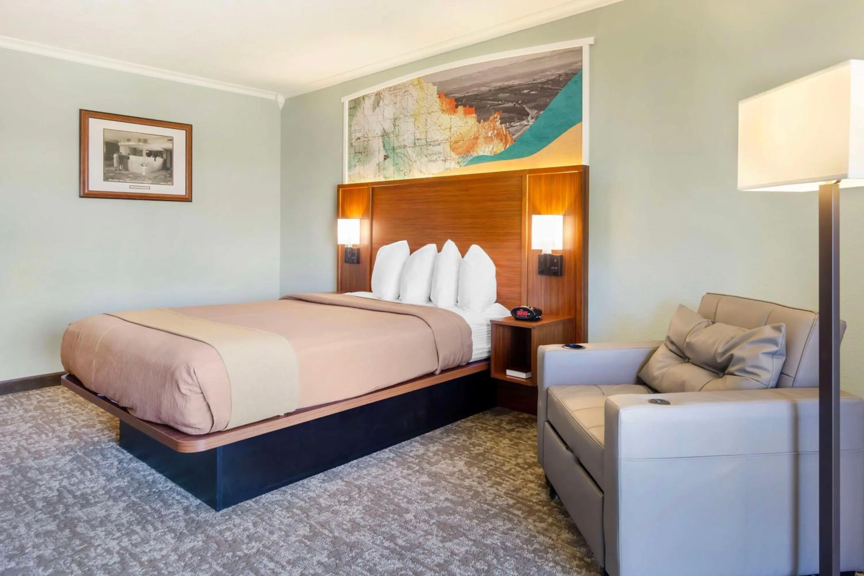 Bedroom, Bed in Best Western Plus Ahtanum Inn