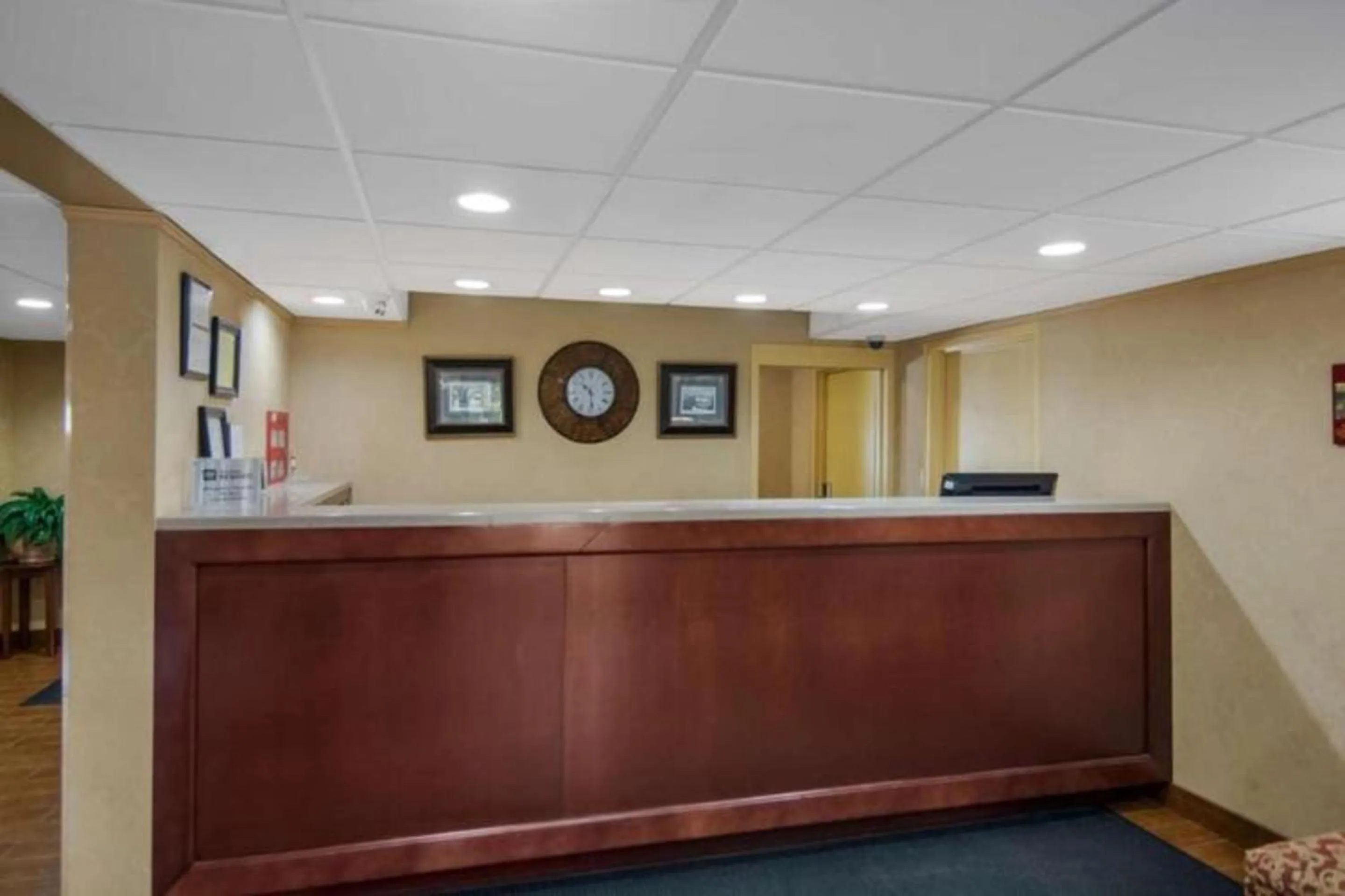 Lobby or reception in Motel 6 Stafford, VA Quantico