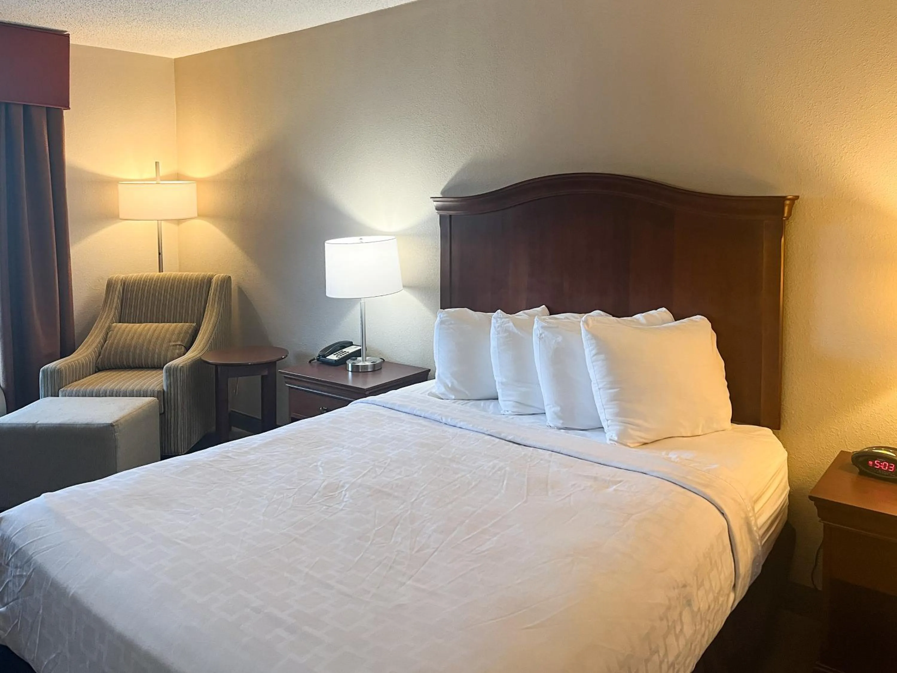 Photo of the whole room, Bed in Motel 6 Stafford, VA Quantico