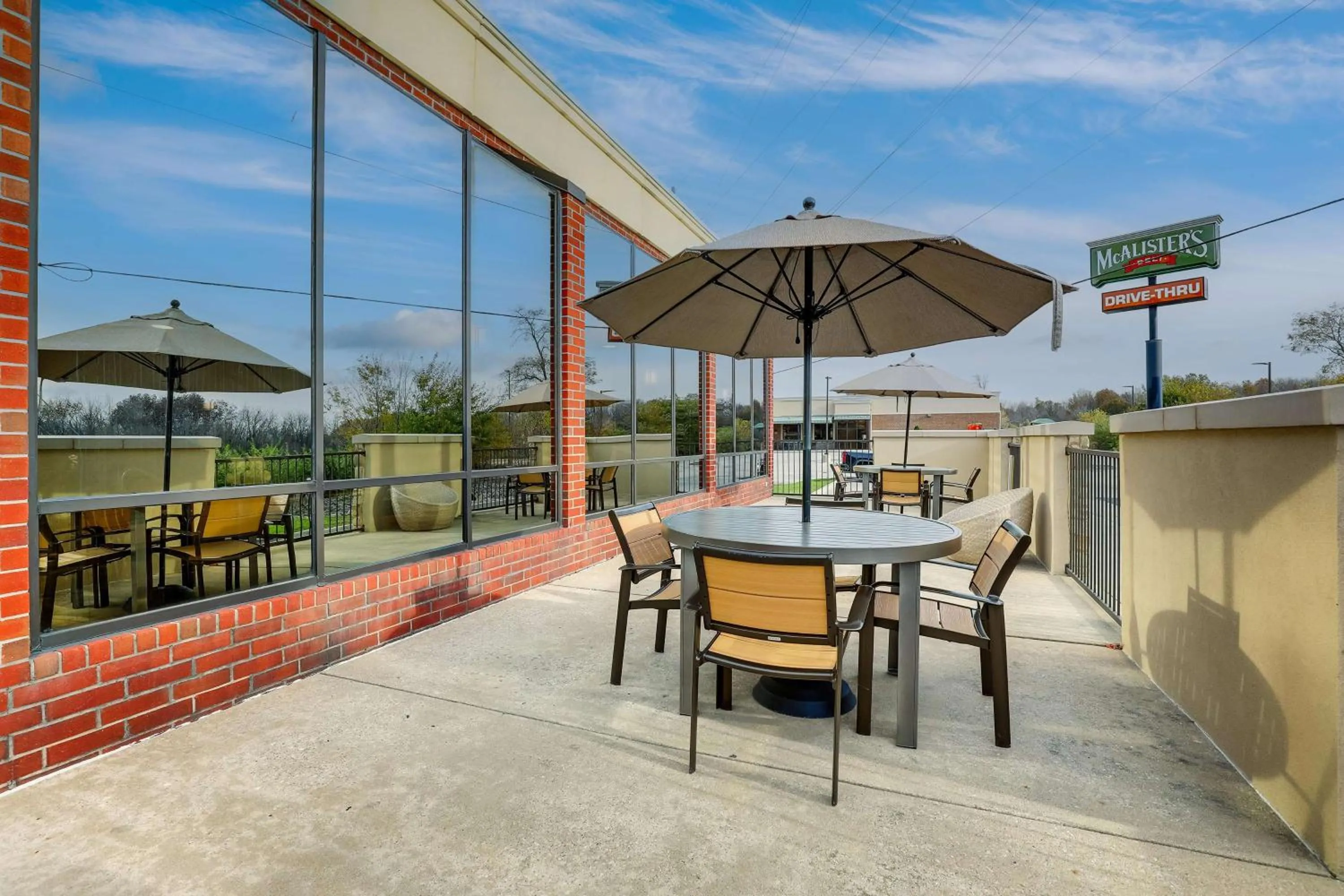 Property building in Drury Inn & Suites Springfield