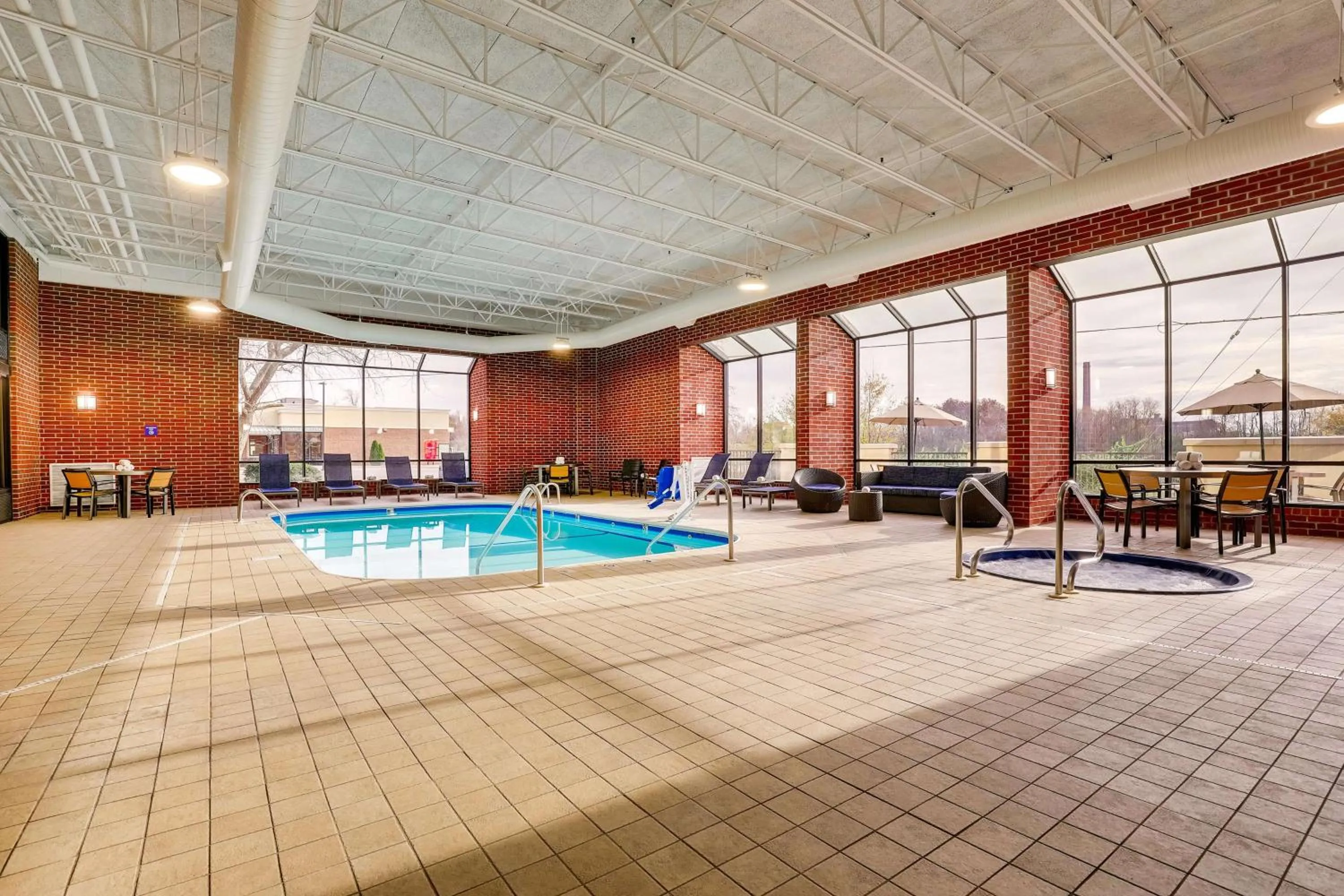 Pool view in Drury Inn & Suites Springfield